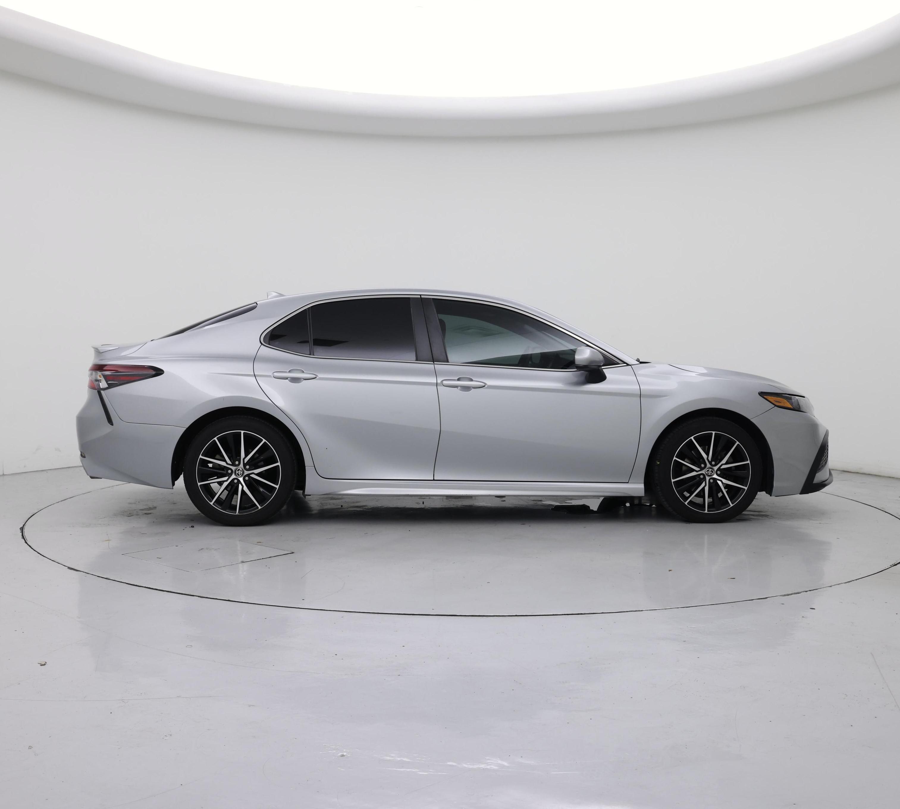 Thumbnail: 2021 Toyota Camry - 7