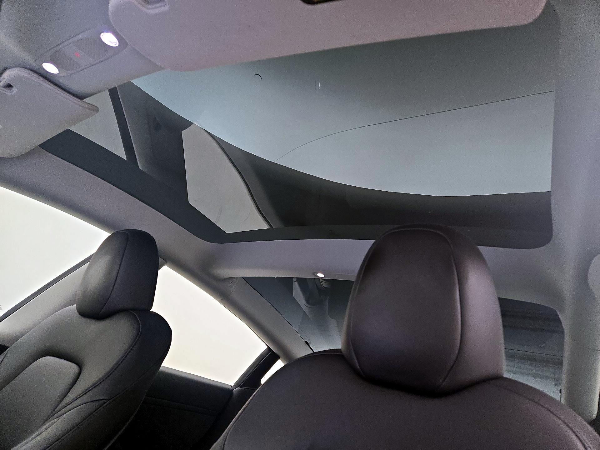 Thumbnail: 2023 Tesla Model 3 - 19