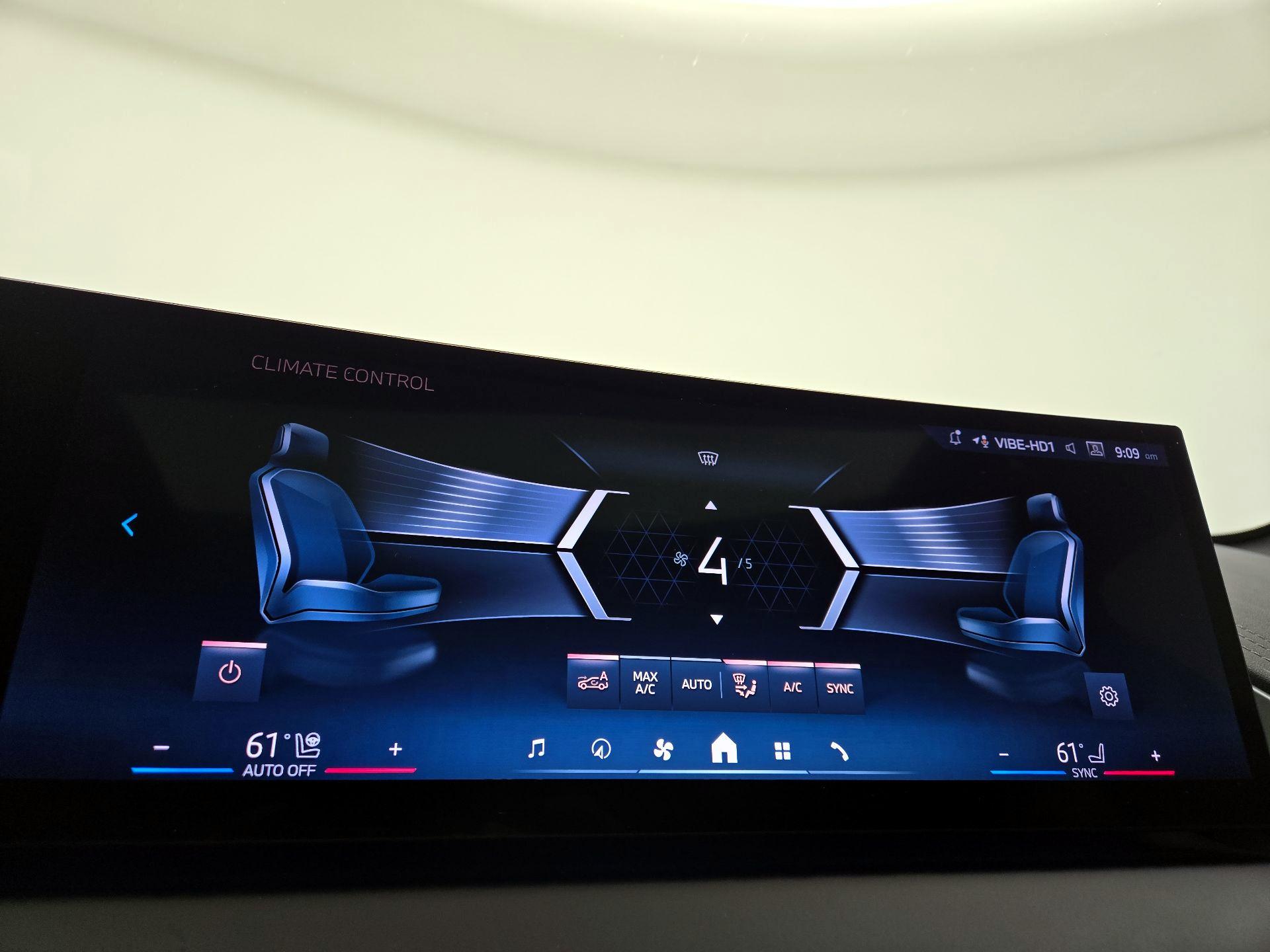 Thumbnail: 2025 BMW X3 - 15