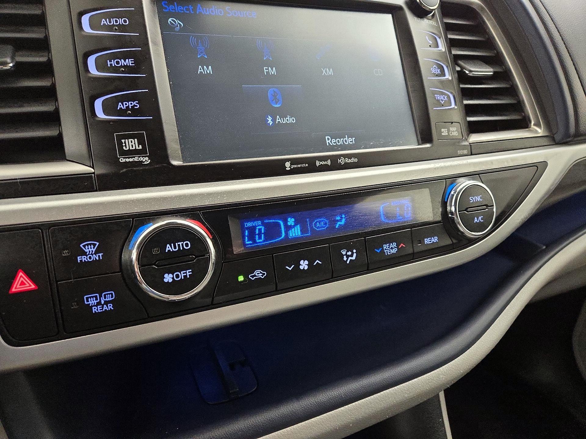 Thumbnail: 2017 Toyota Highlander - 17