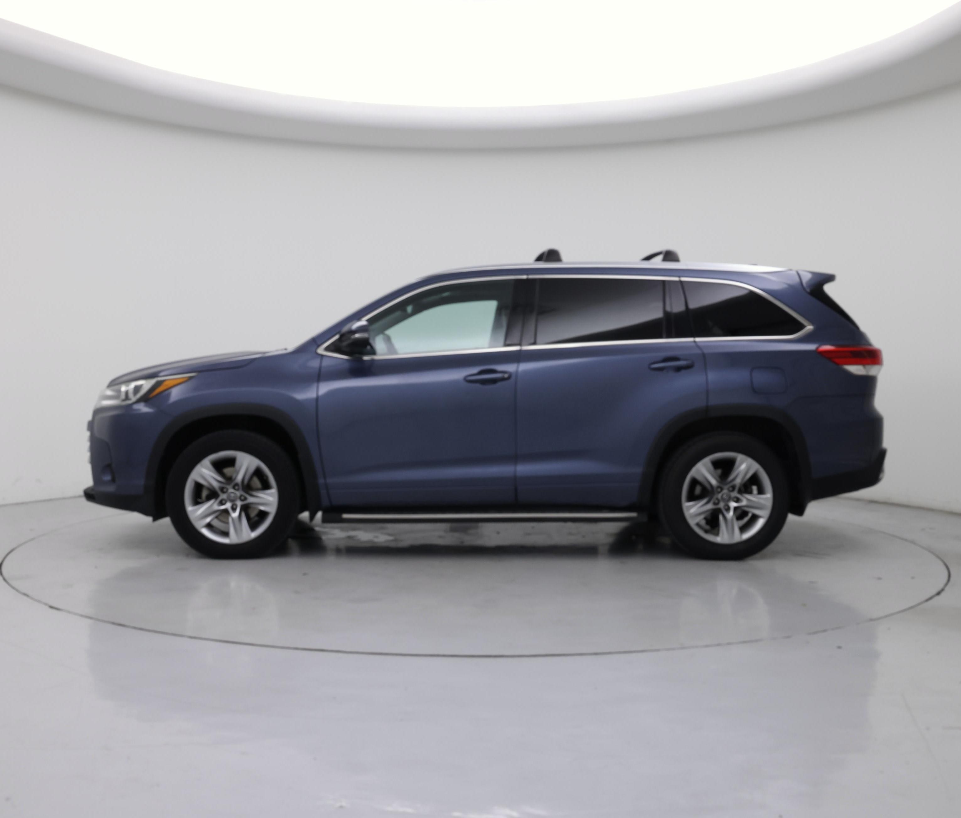 Thumbnail: 2017 Toyota Highlander - 3