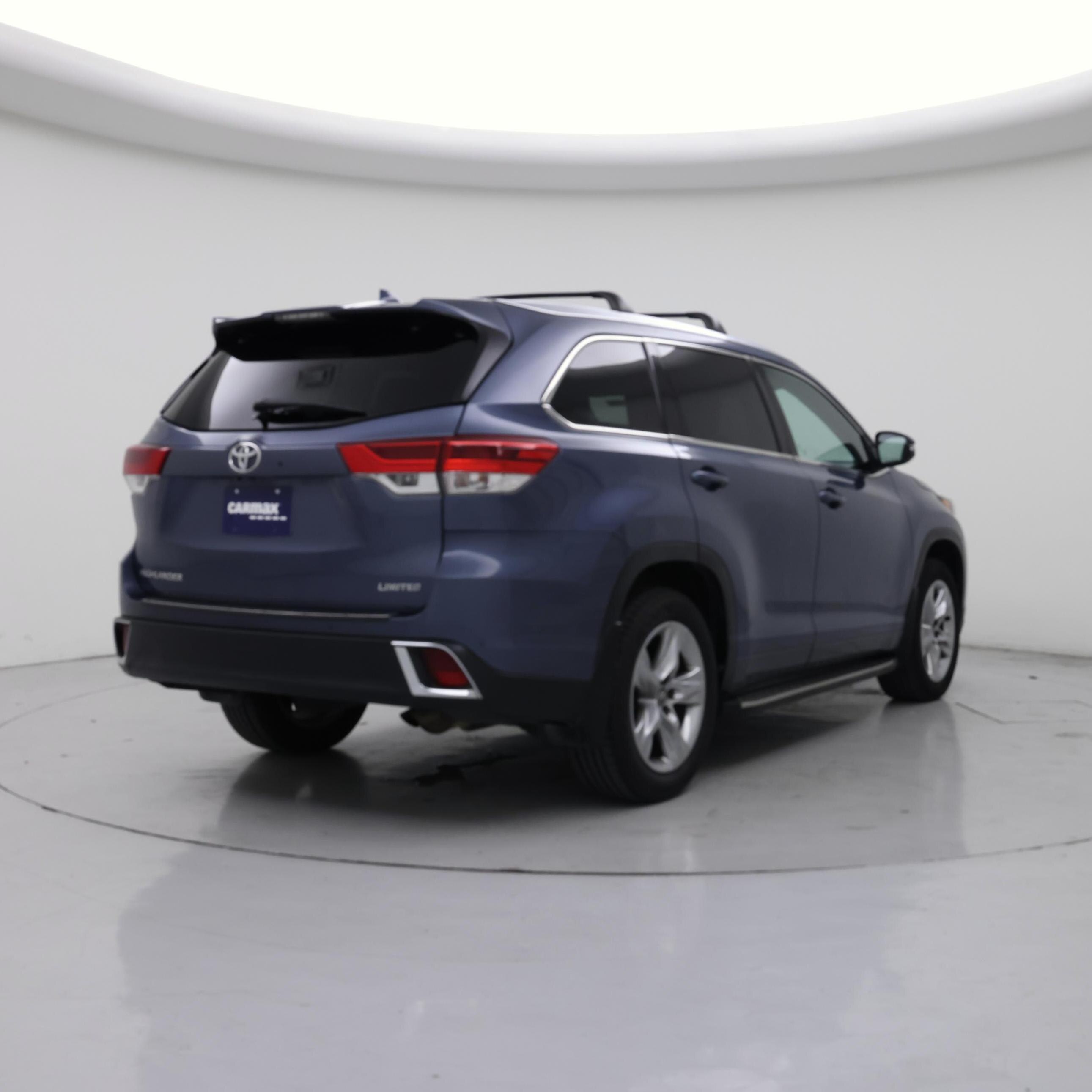 Thumbnail: 2017 Toyota Highlander - 8