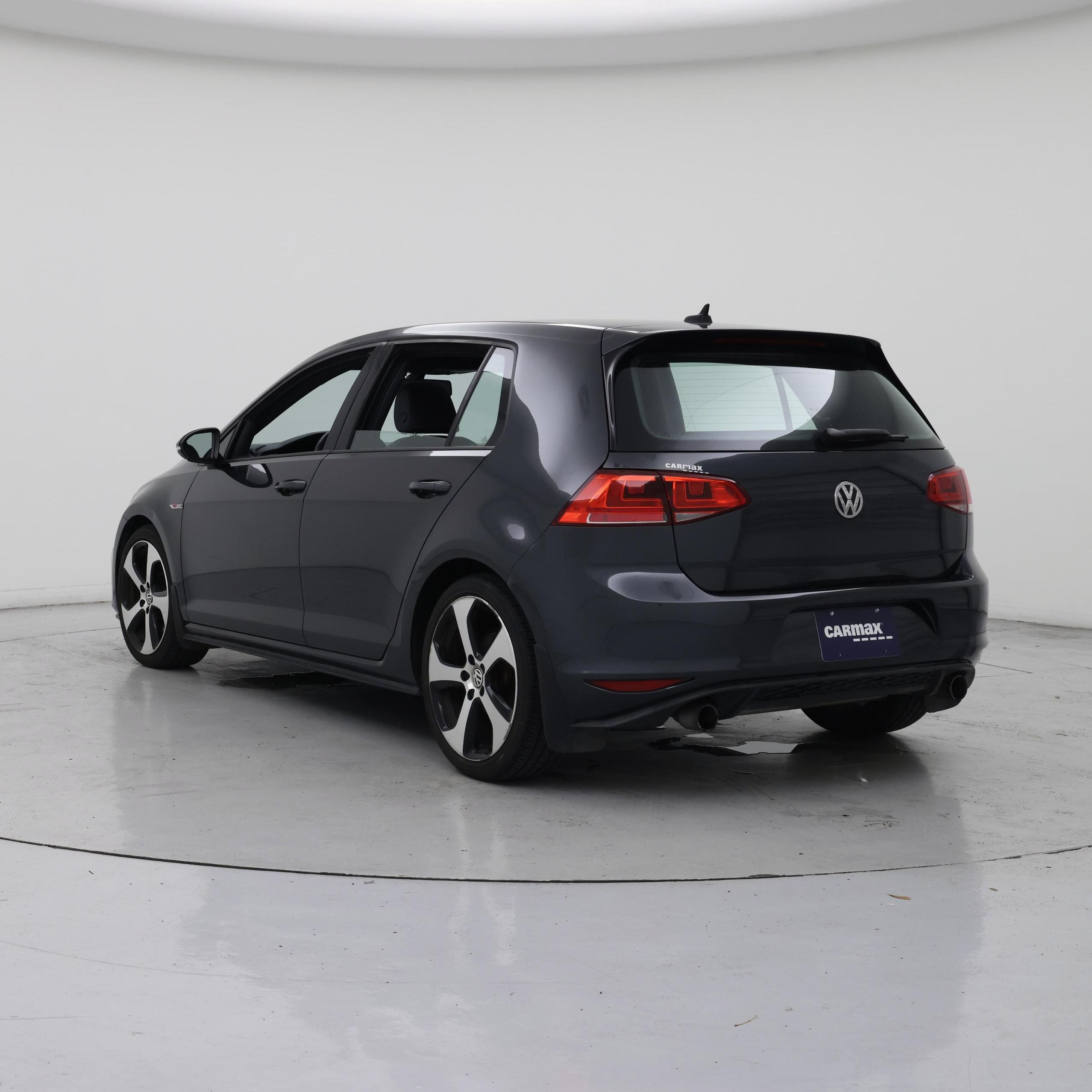 Thumbnail: 2016 Volkswagen Golf - 2