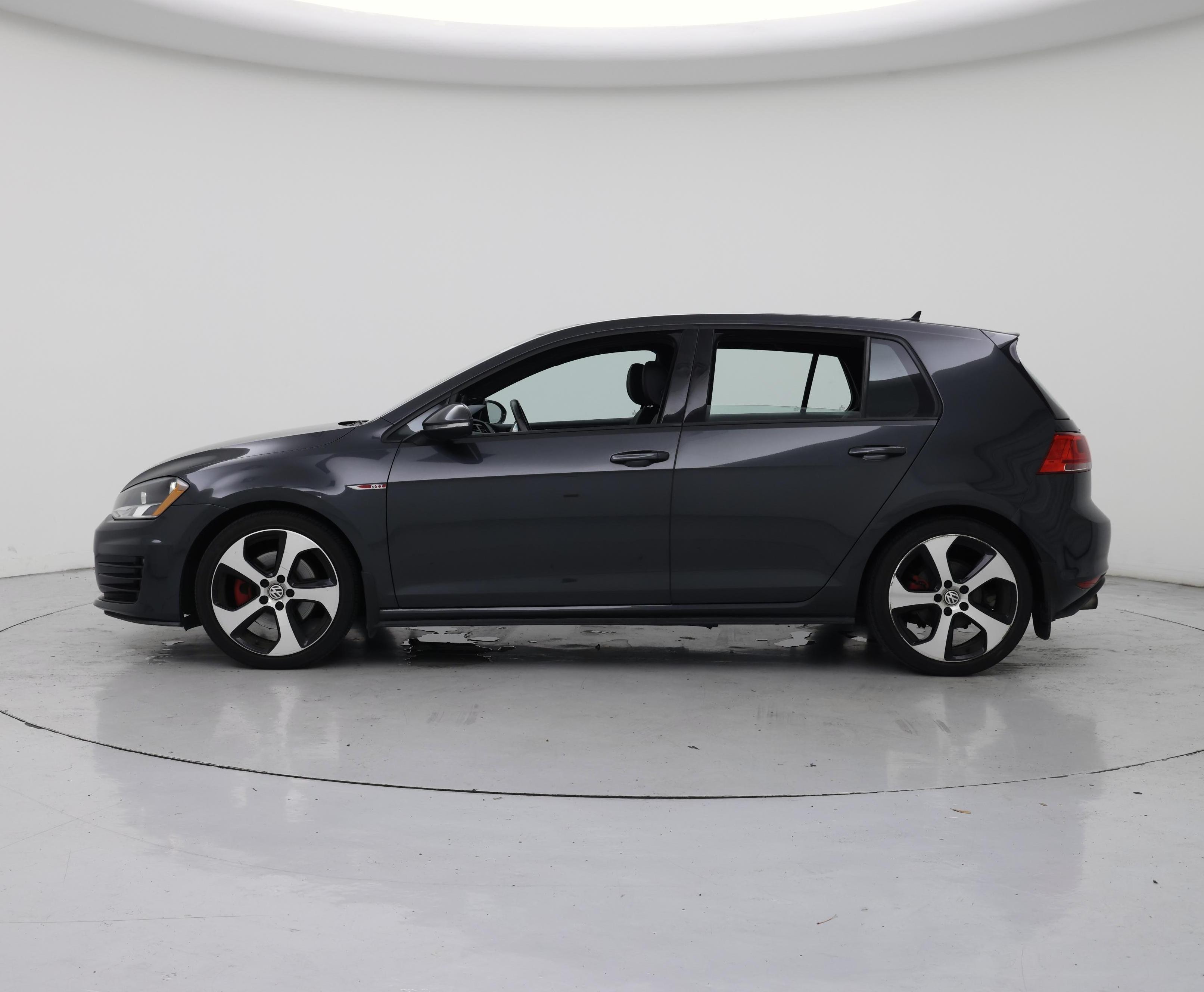 Thumbnail: 2016 Volkswagen Golf - 3