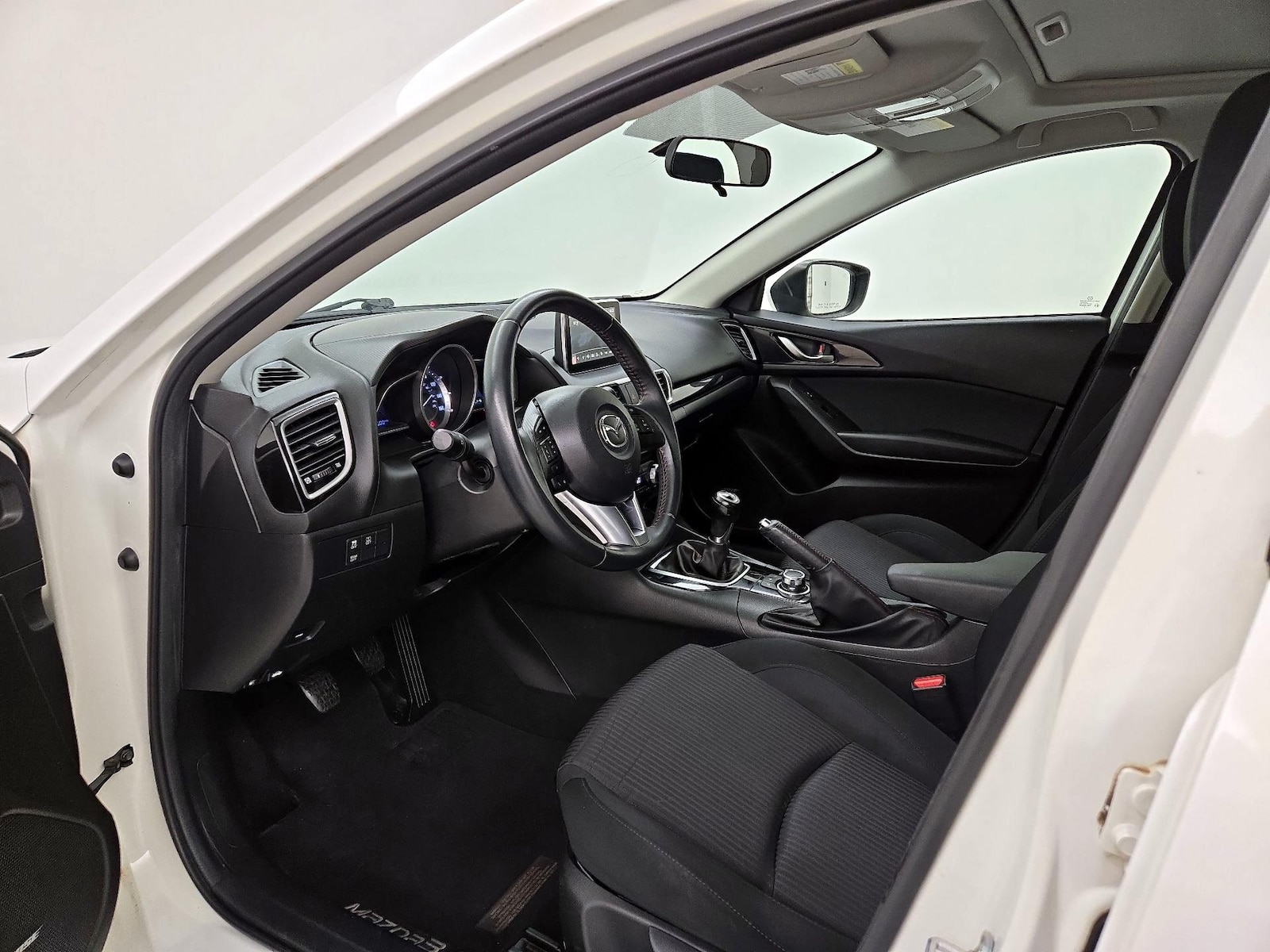 2015 Mazda MAZDA3 i Touring - Photo 10