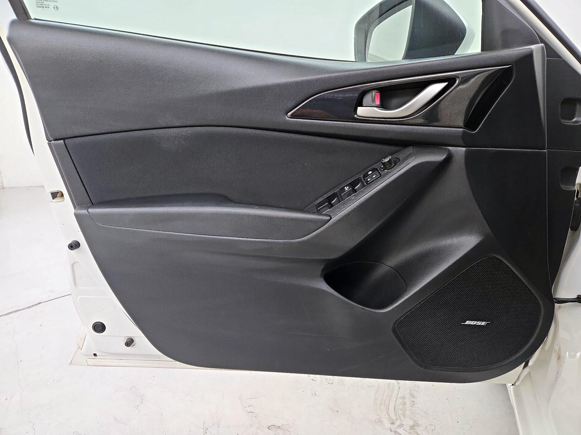 Thumbnail: 2015 Mazda Mazda3 - 10