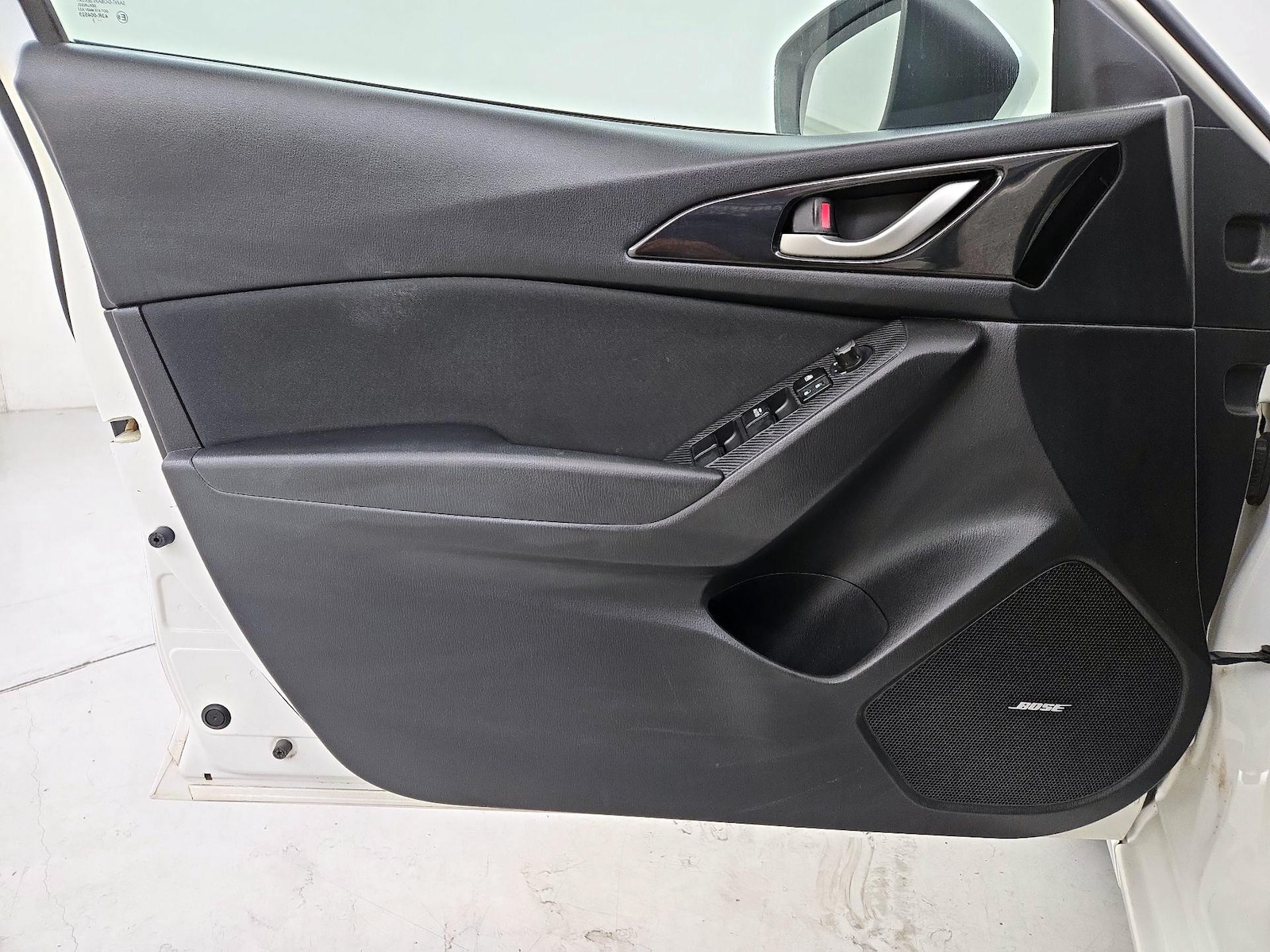 2015 Mazda MAZDA3 i Touring - Photo 11
