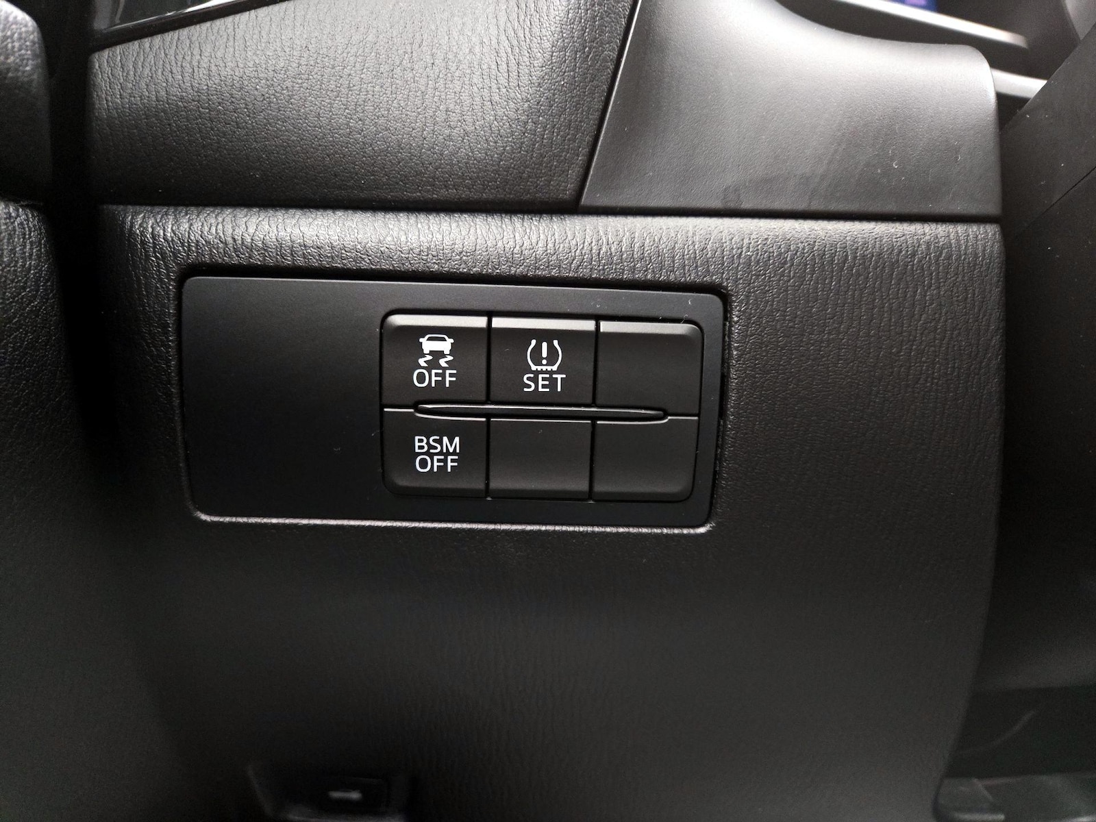 2015 Mazda MAZDA3 i Touring - Photo 12