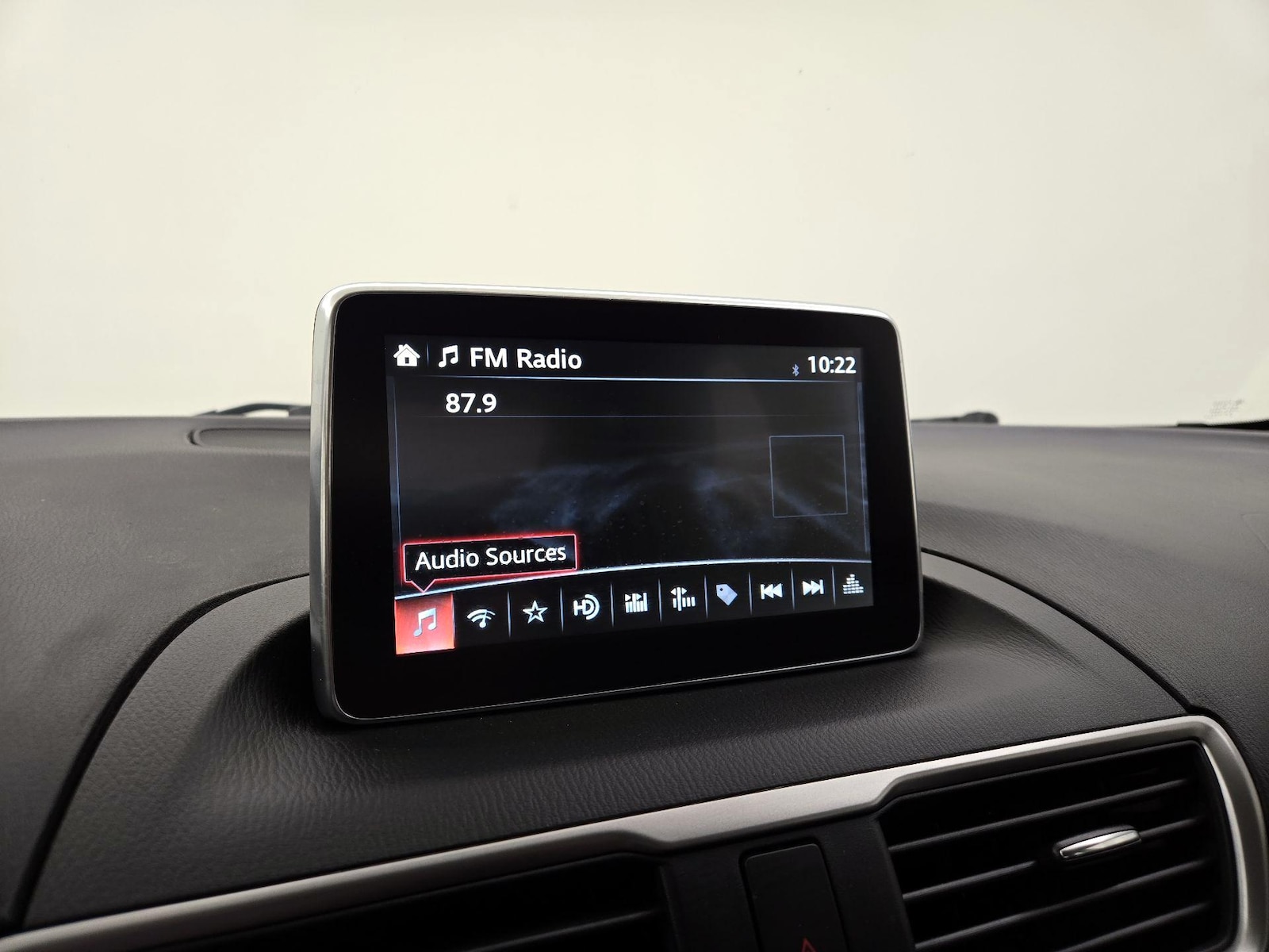 2015 Mazda MAZDA3 i Touring - Photo 14