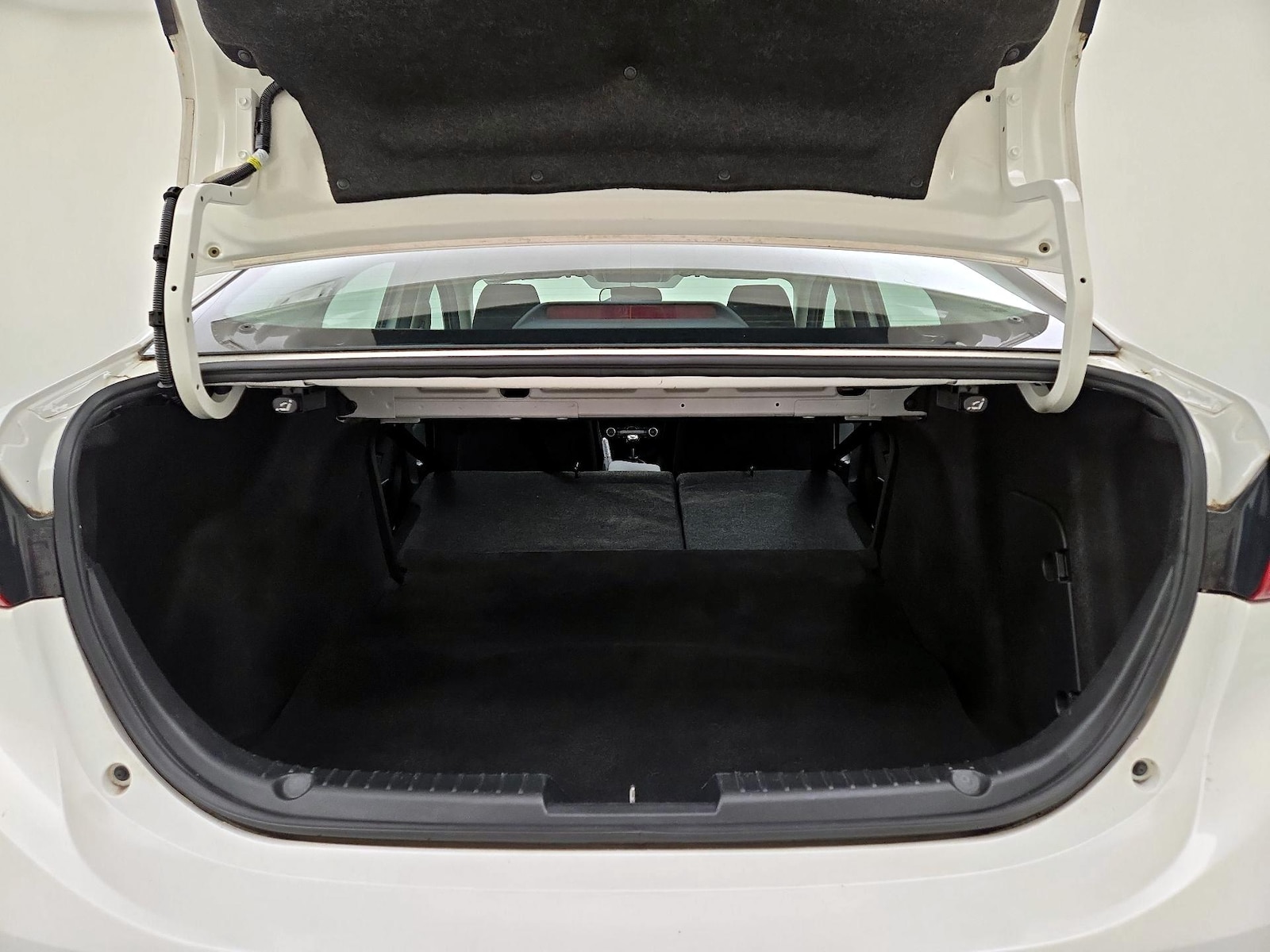 2015 Mazda MAZDA3 i Touring - Photo 21