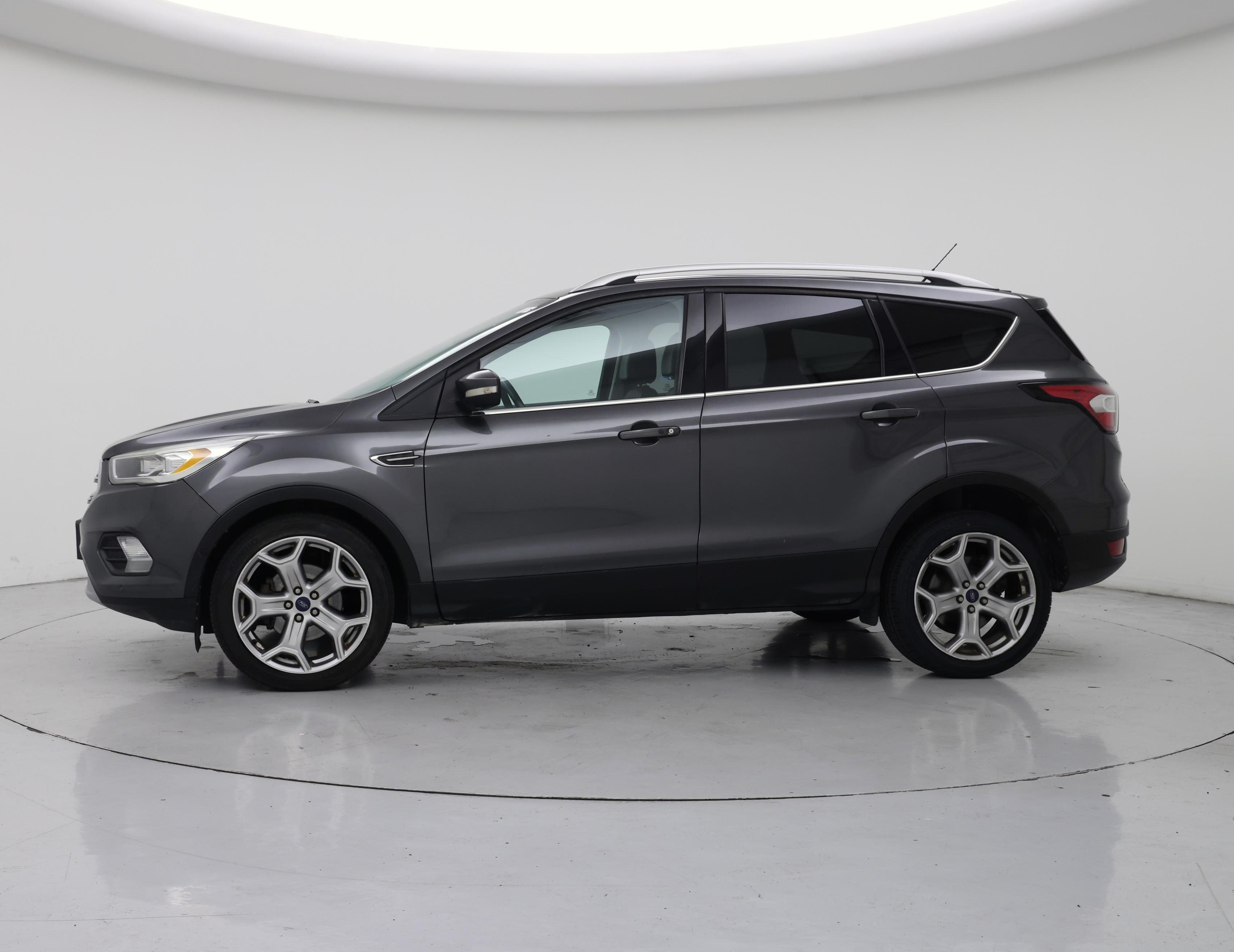 Thumbnail: 2017 Ford Escape - 3