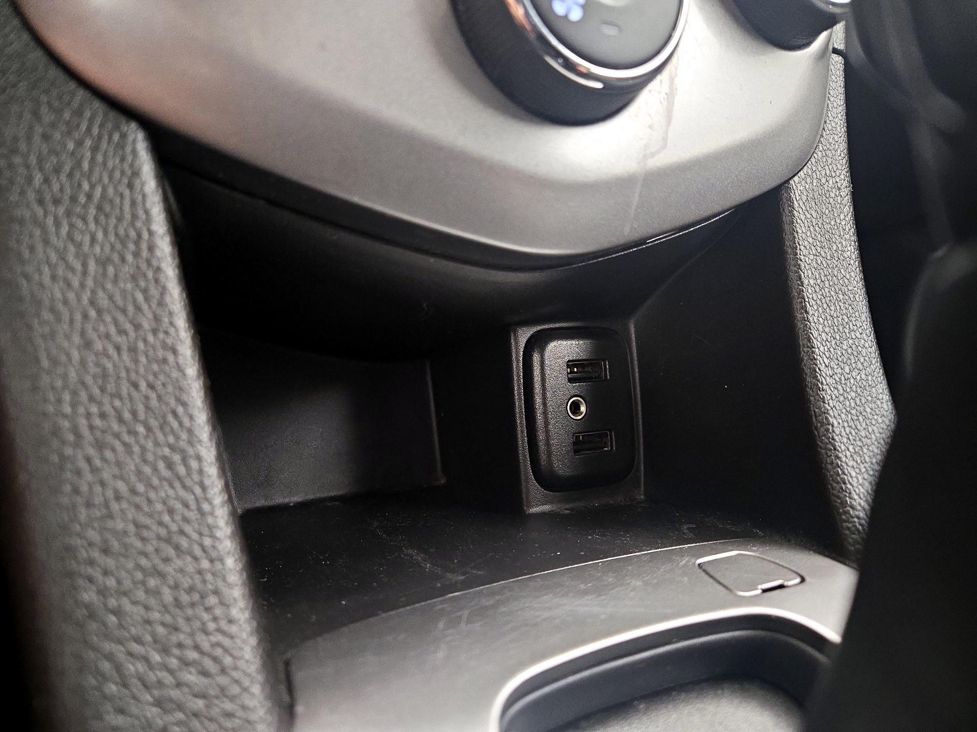 Thumbnail: 2018 Chevrolet Sonic - 18