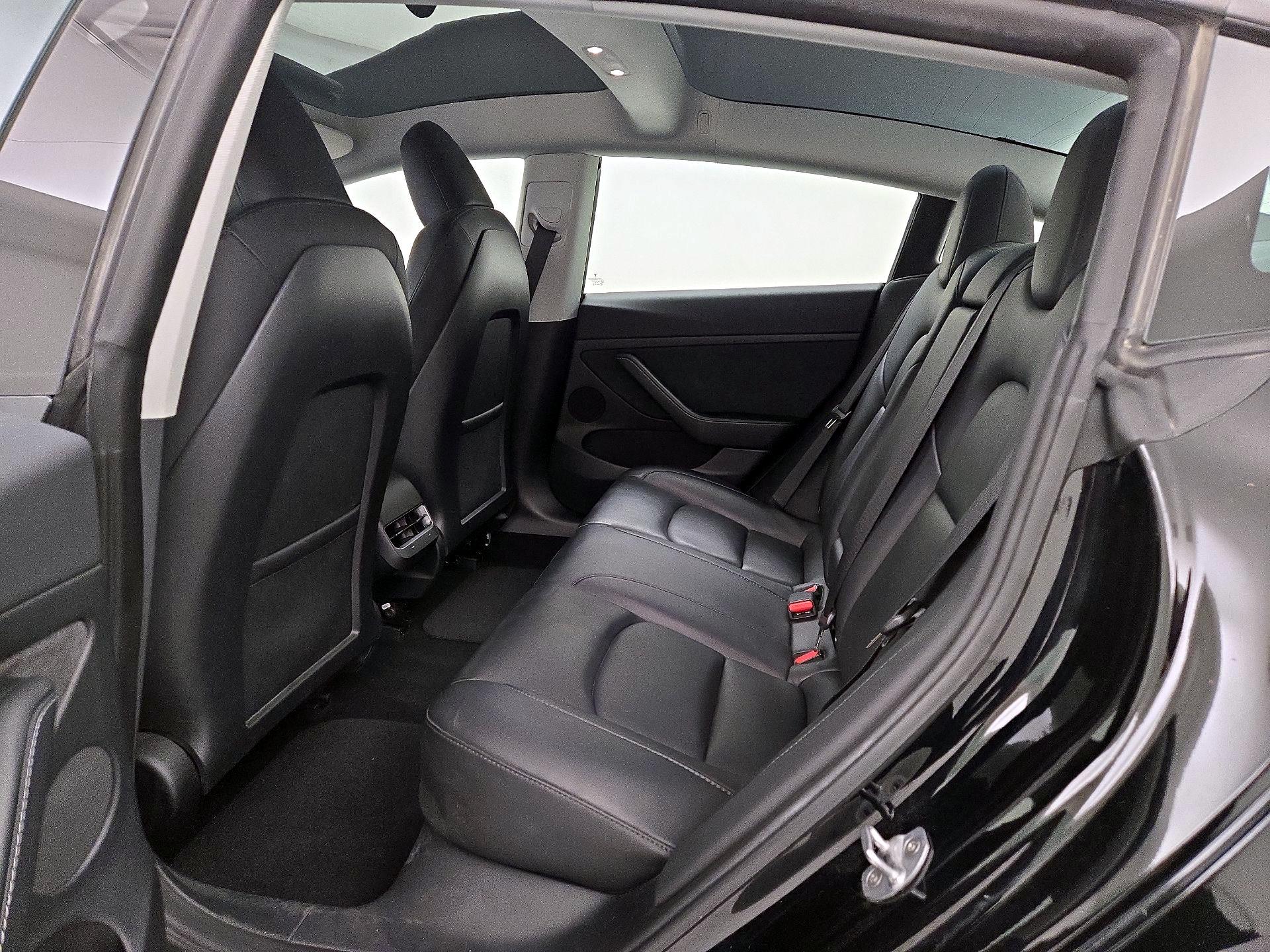 Thumbnail: 2023 Tesla Model 3 - 19