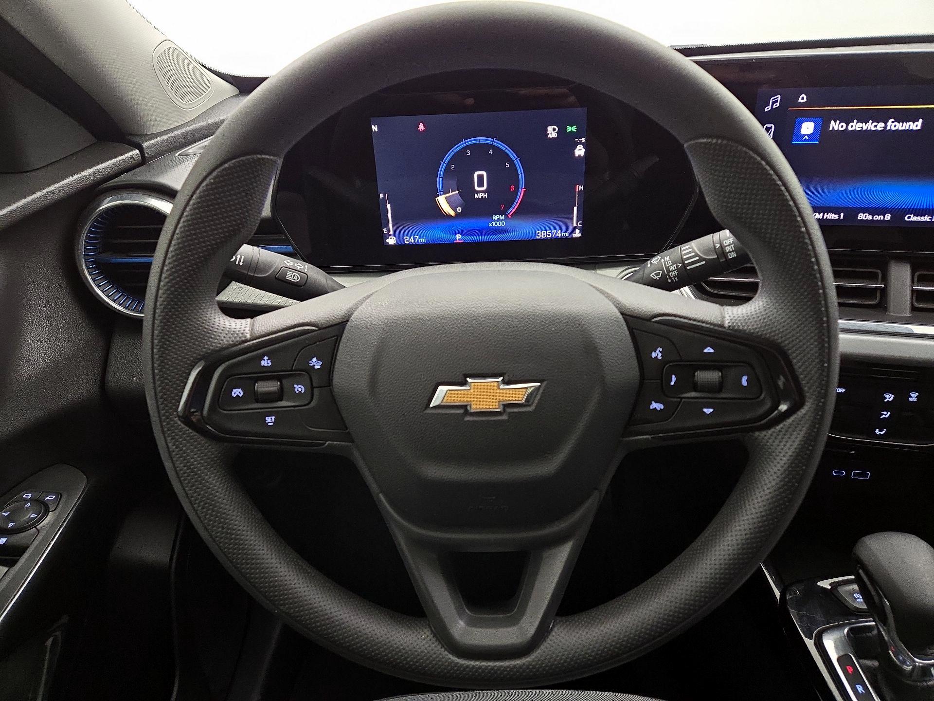 Thumbnail: 2025 Chevrolet Trax - 10