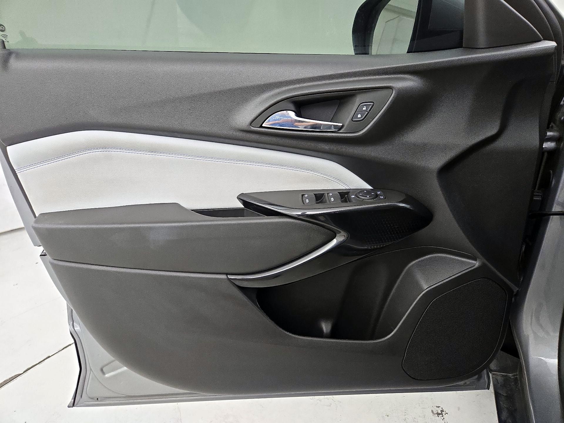 Thumbnail: 2025 Chevrolet Trax - 12