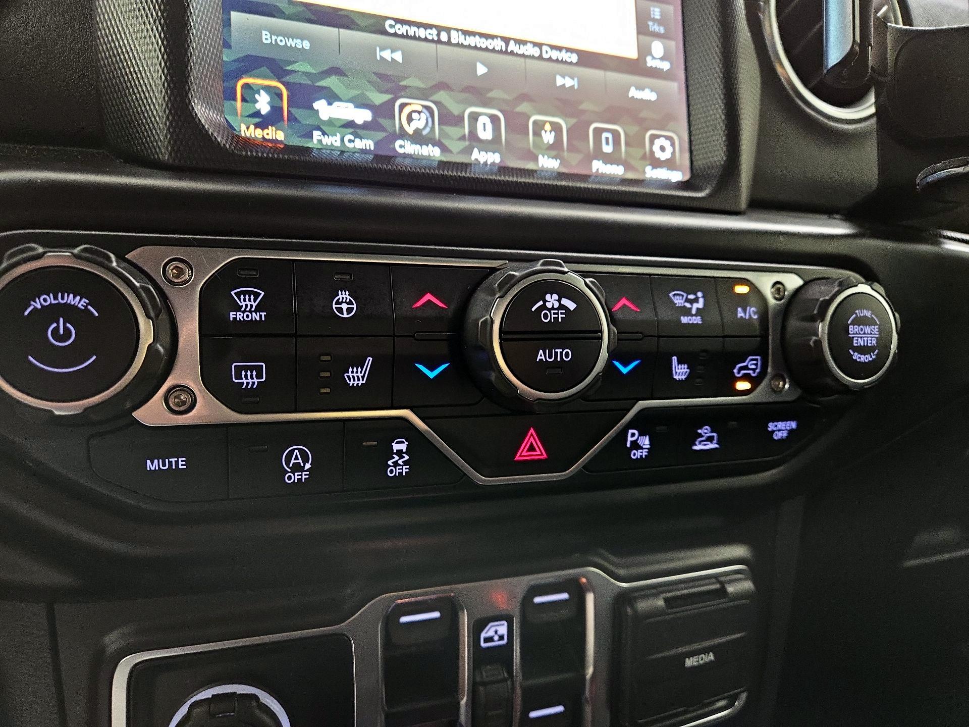 Thumbnail: 2020 Jeep Gladiator - 17