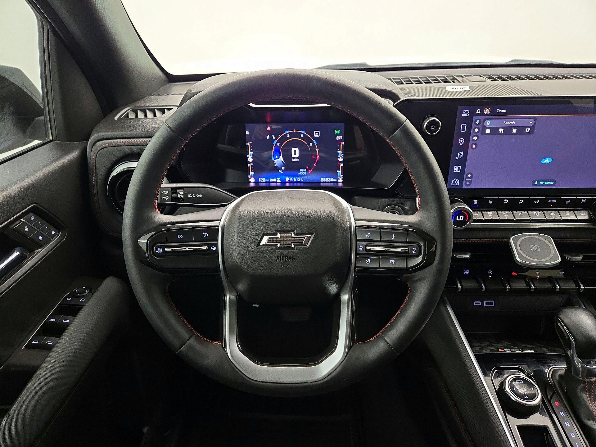 Thumbnail: 2023 Chevrolet Colorado - 10