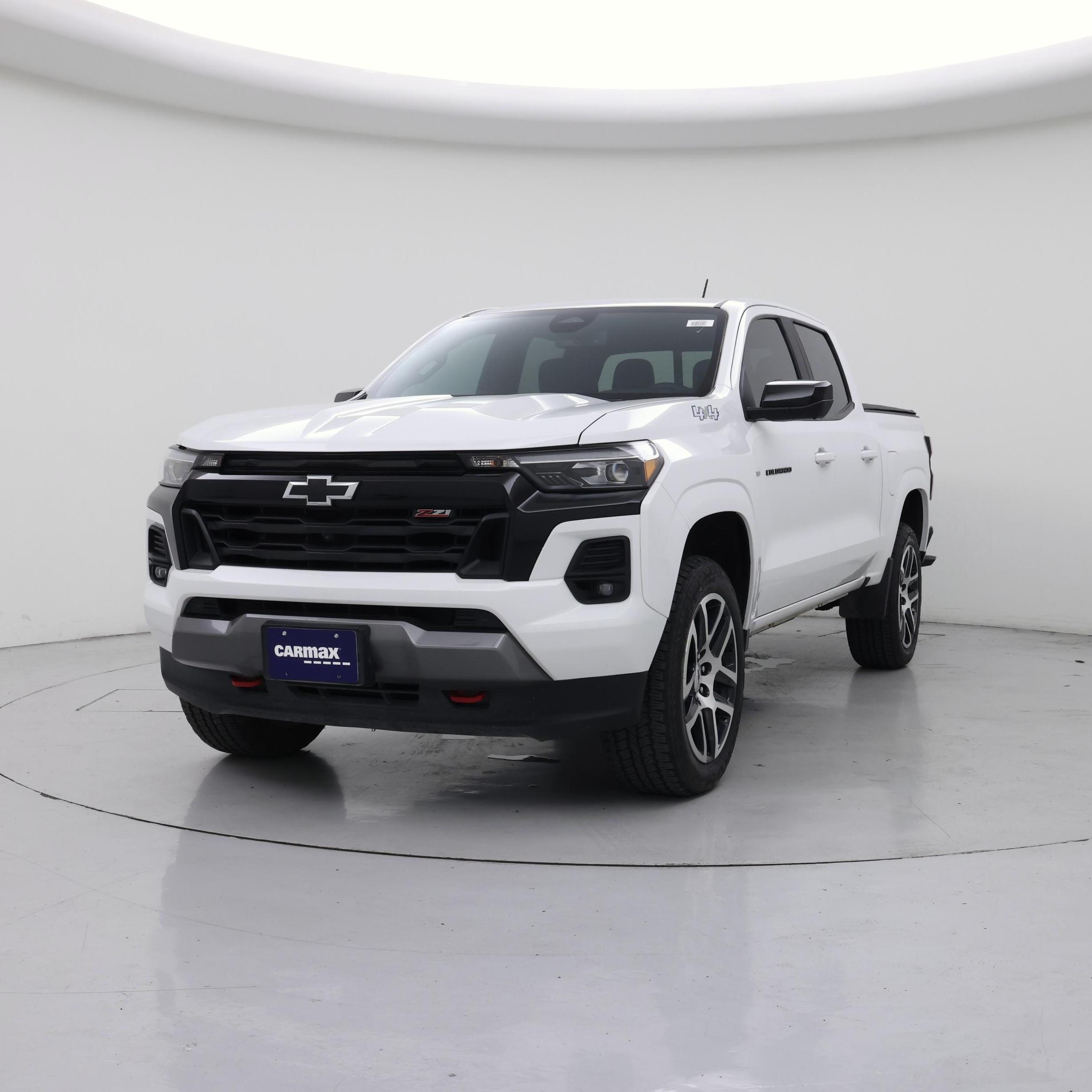 Thumbnail: 2023 Chevrolet Colorado - 4