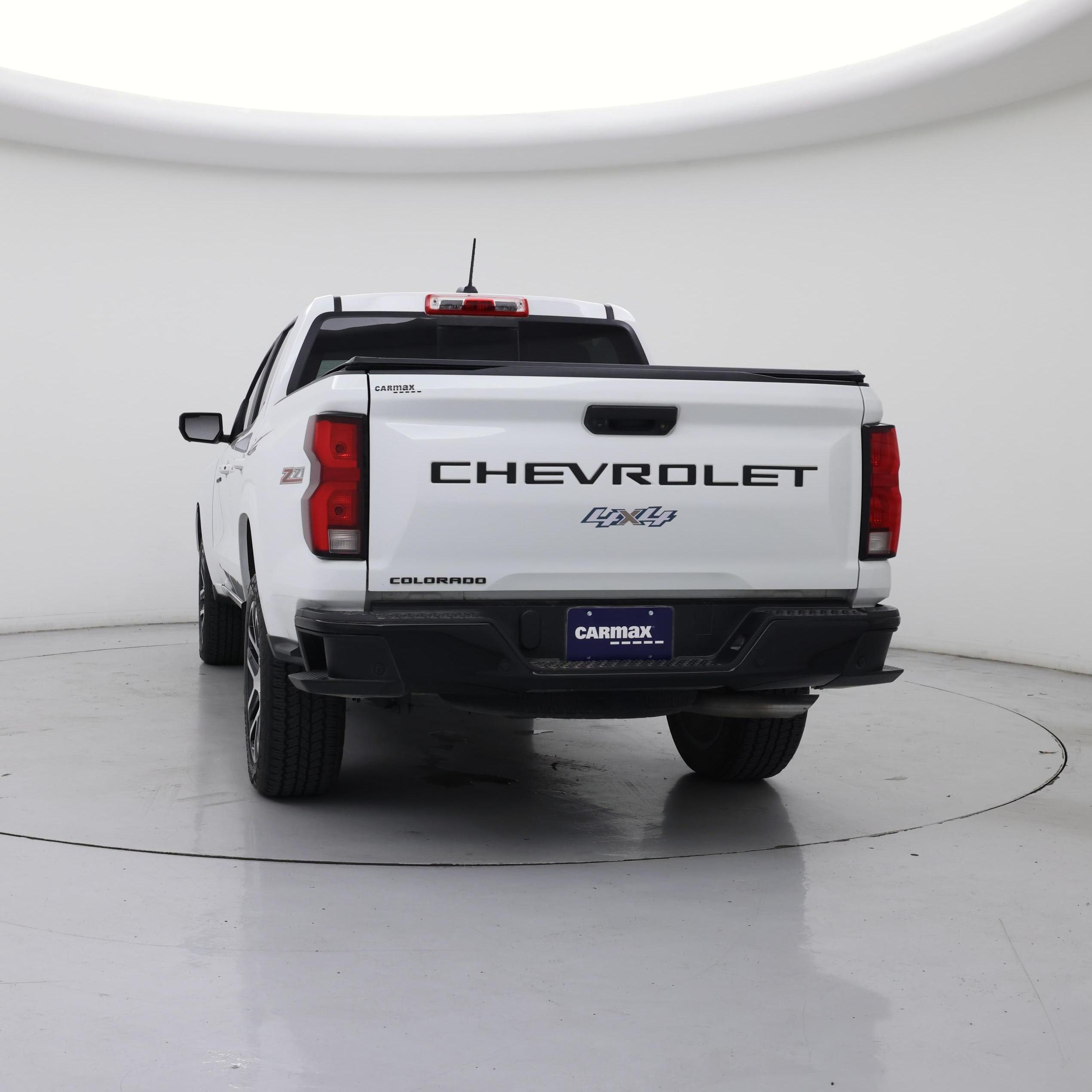 Thumbnail: 2023 Chevrolet Colorado - 6
