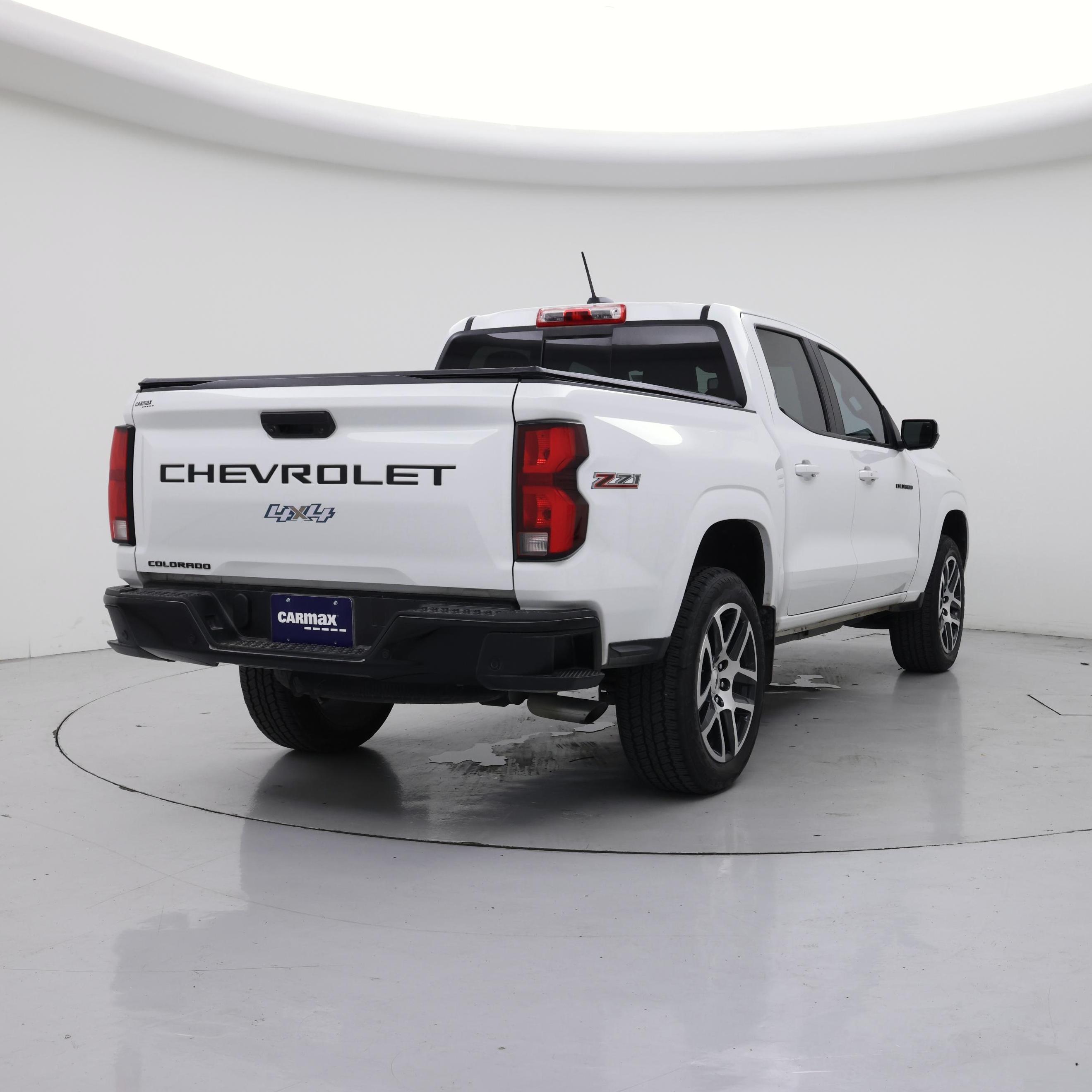Thumbnail: 2023 Chevrolet Colorado - 8