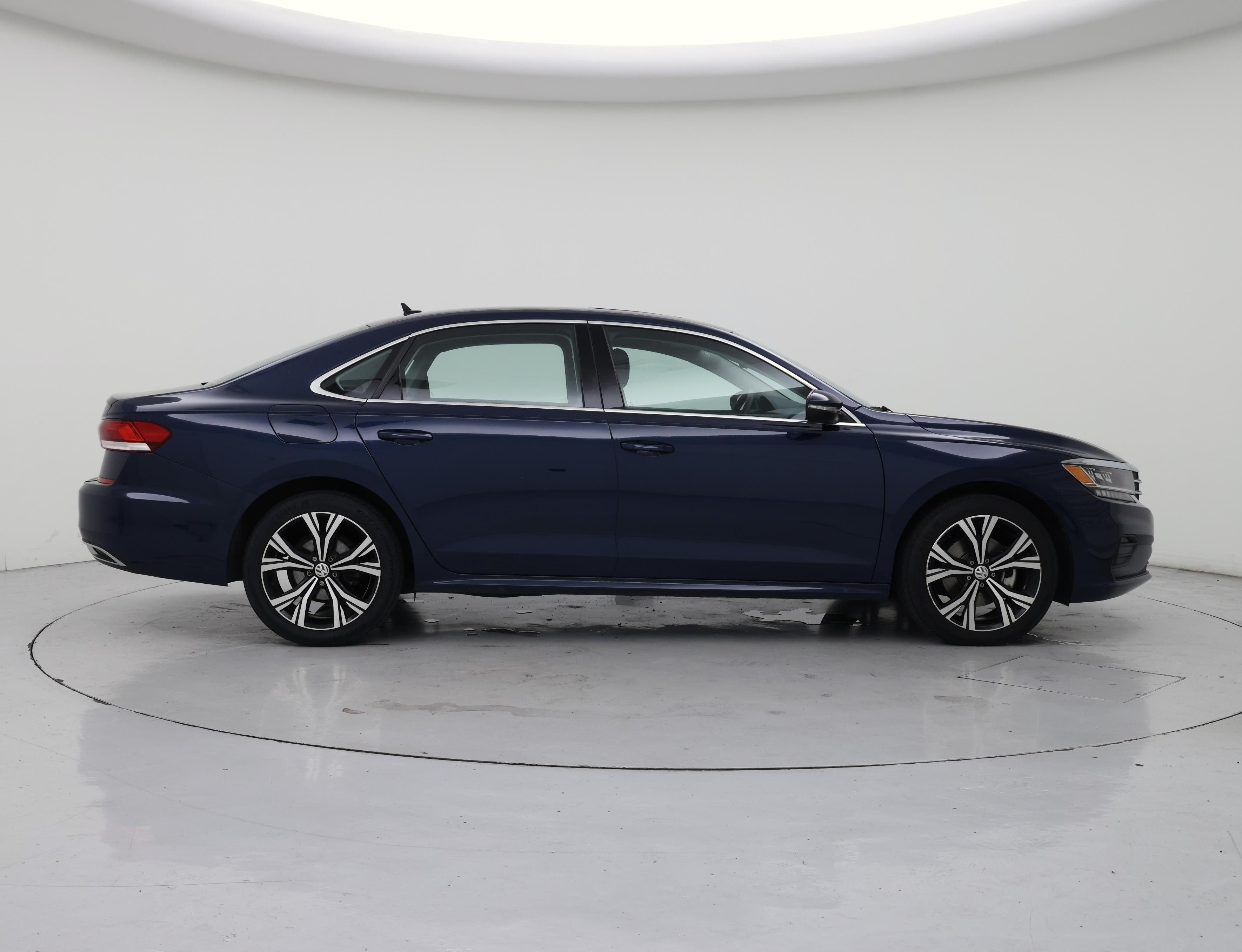 Thumbnail: 2021 Volkswagen Passat - 7