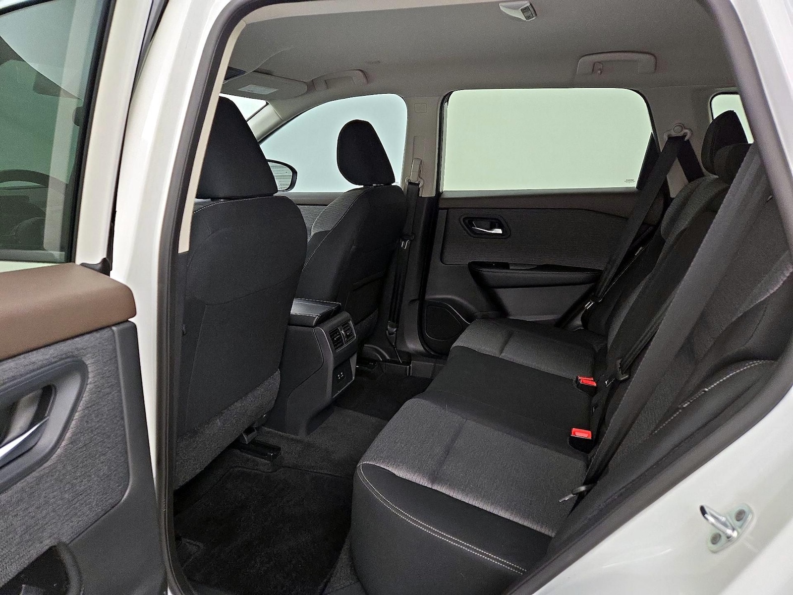 2023 Nissan Rogue SV - Photo 20