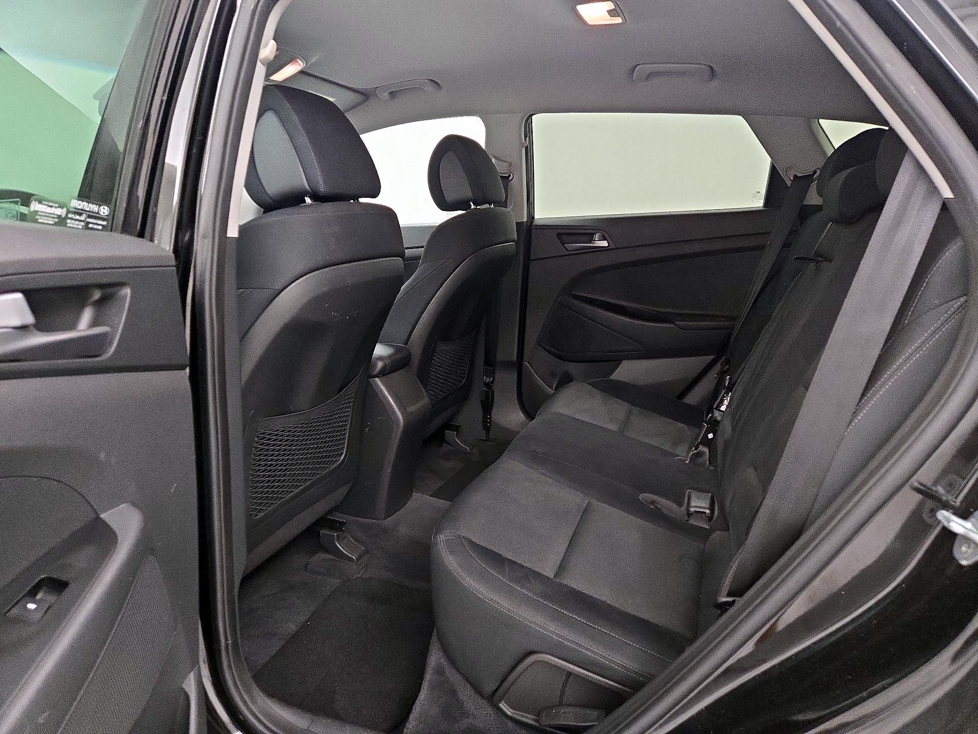 Thumbnail: 2016 Hyundai Tucson - 19