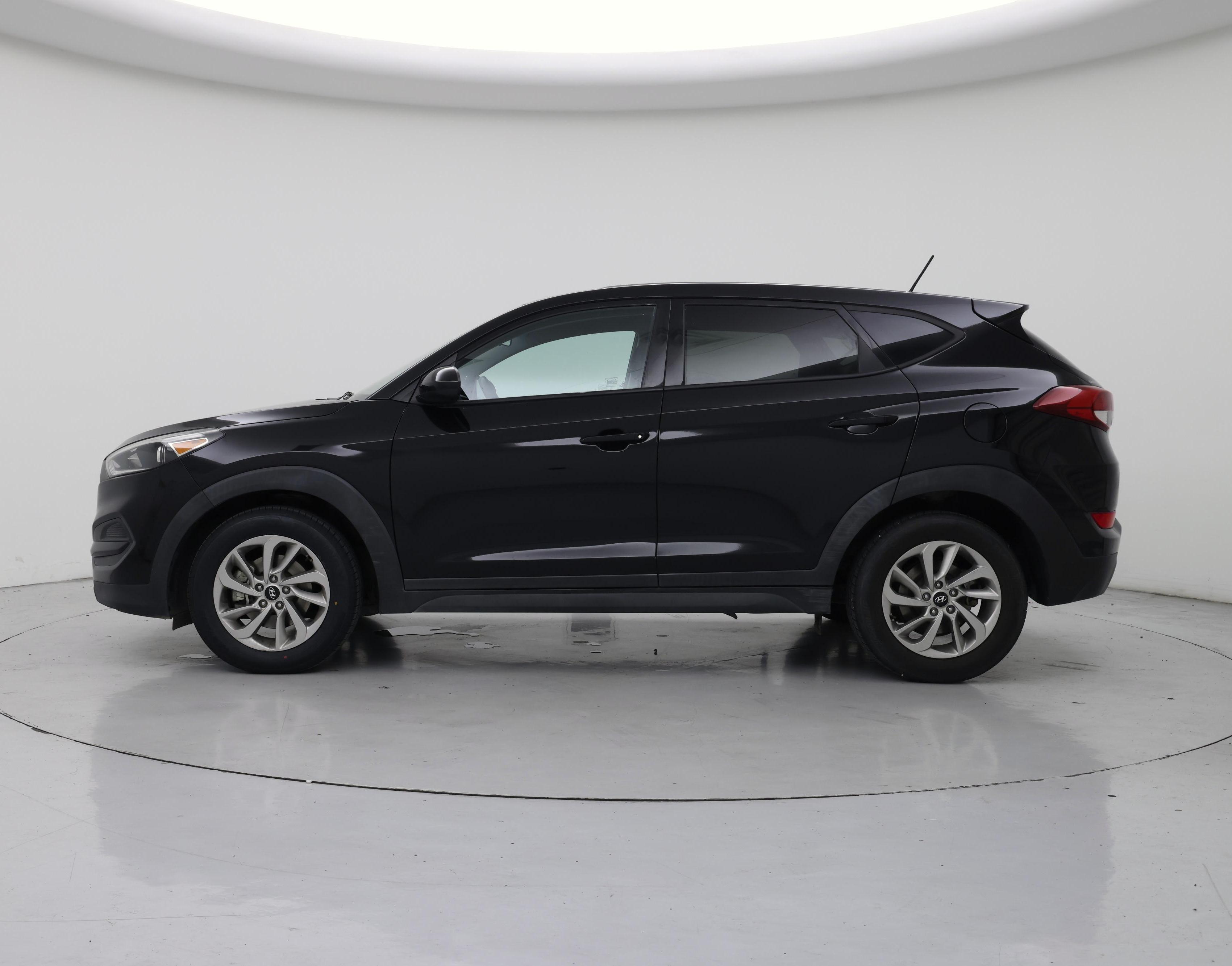 Thumbnail: 2016 Hyundai Tucson - 3