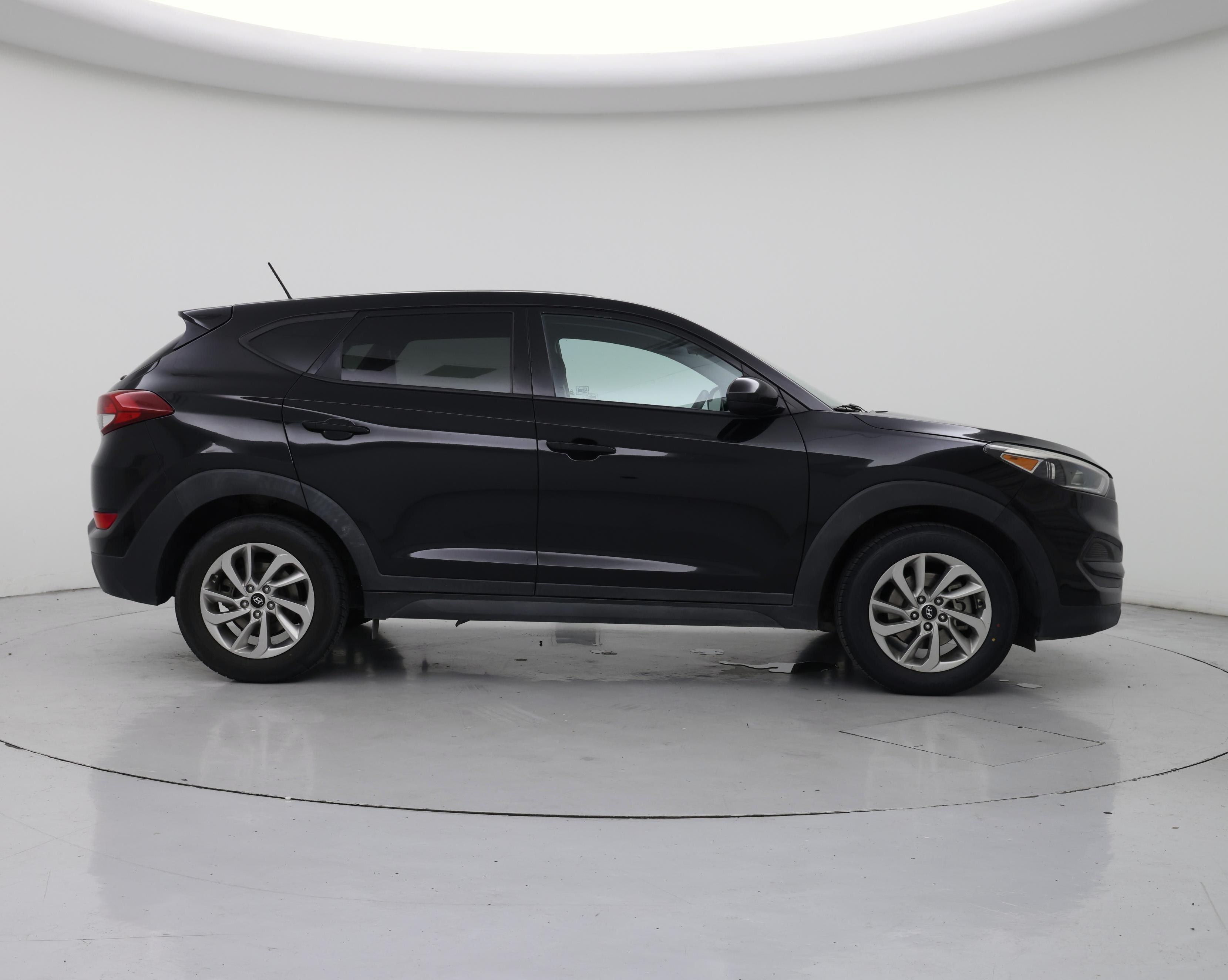 Thumbnail: 2016 Hyundai Tucson - 7
