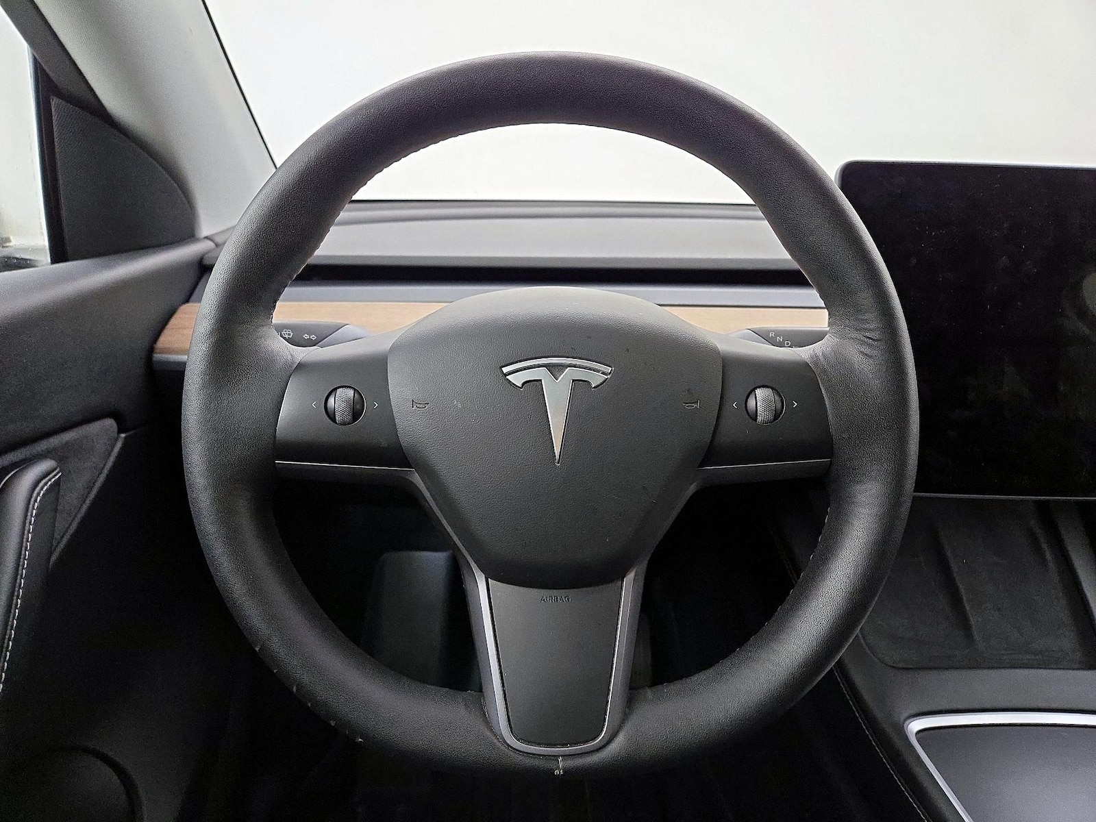 2022 Tesla Model Y Long Range - Photo 11