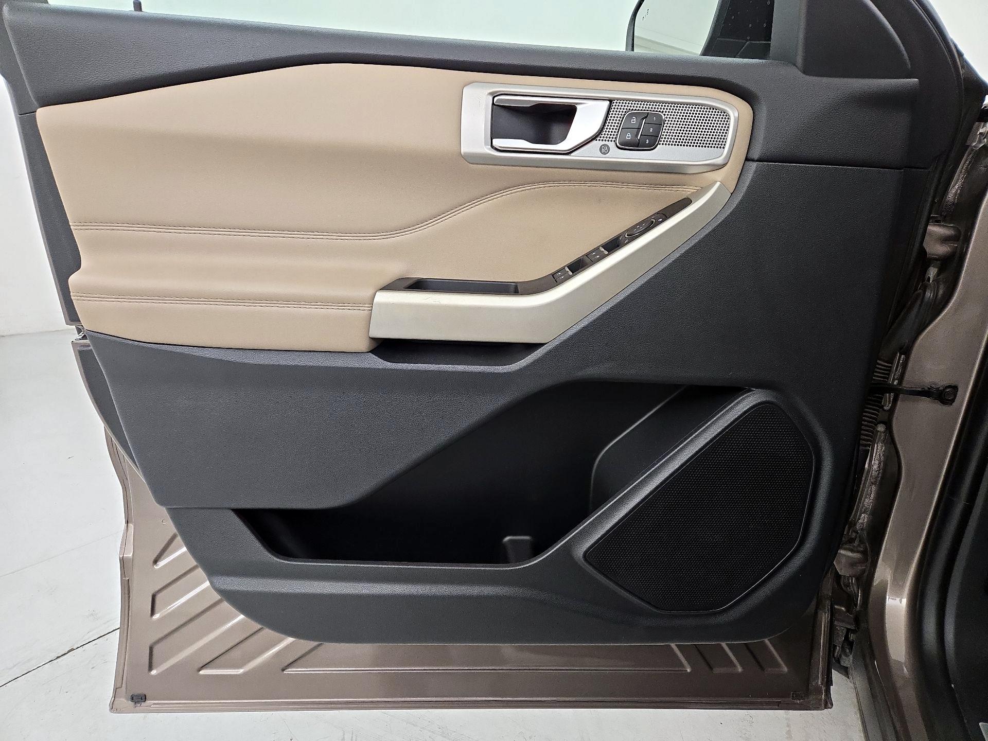 Thumbnail: 2021 Ford Explorer - 12