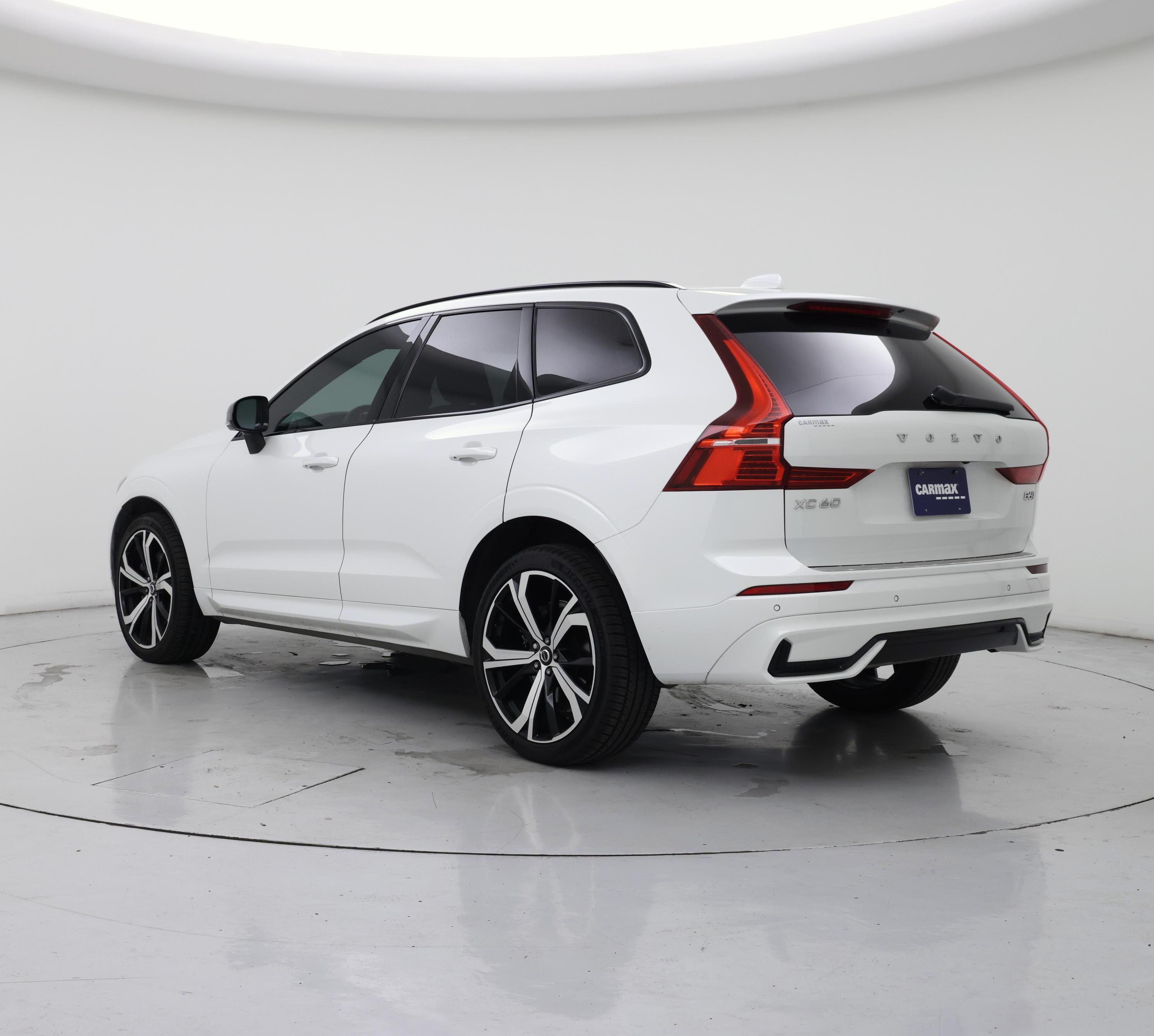 Thumbnail: 2022 Volvo XC60 - 2
