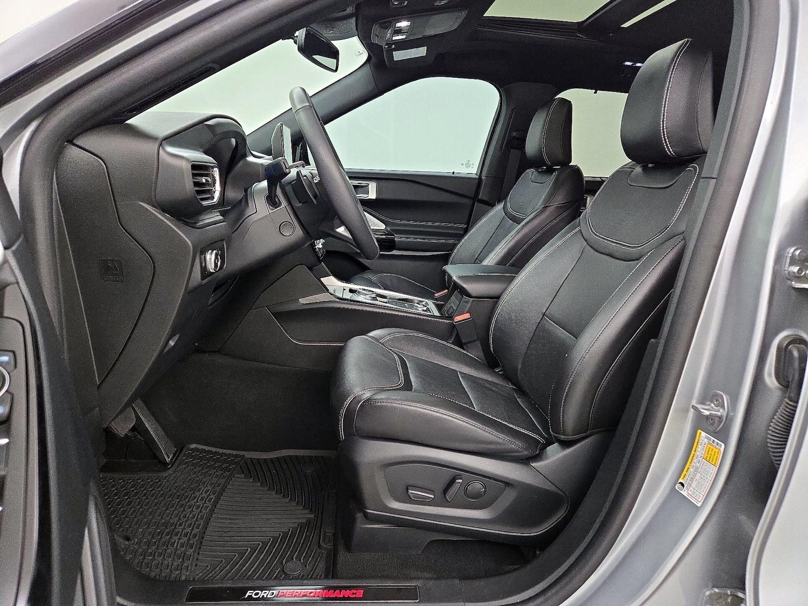 2023 Ford Explorer ST - Photo 12