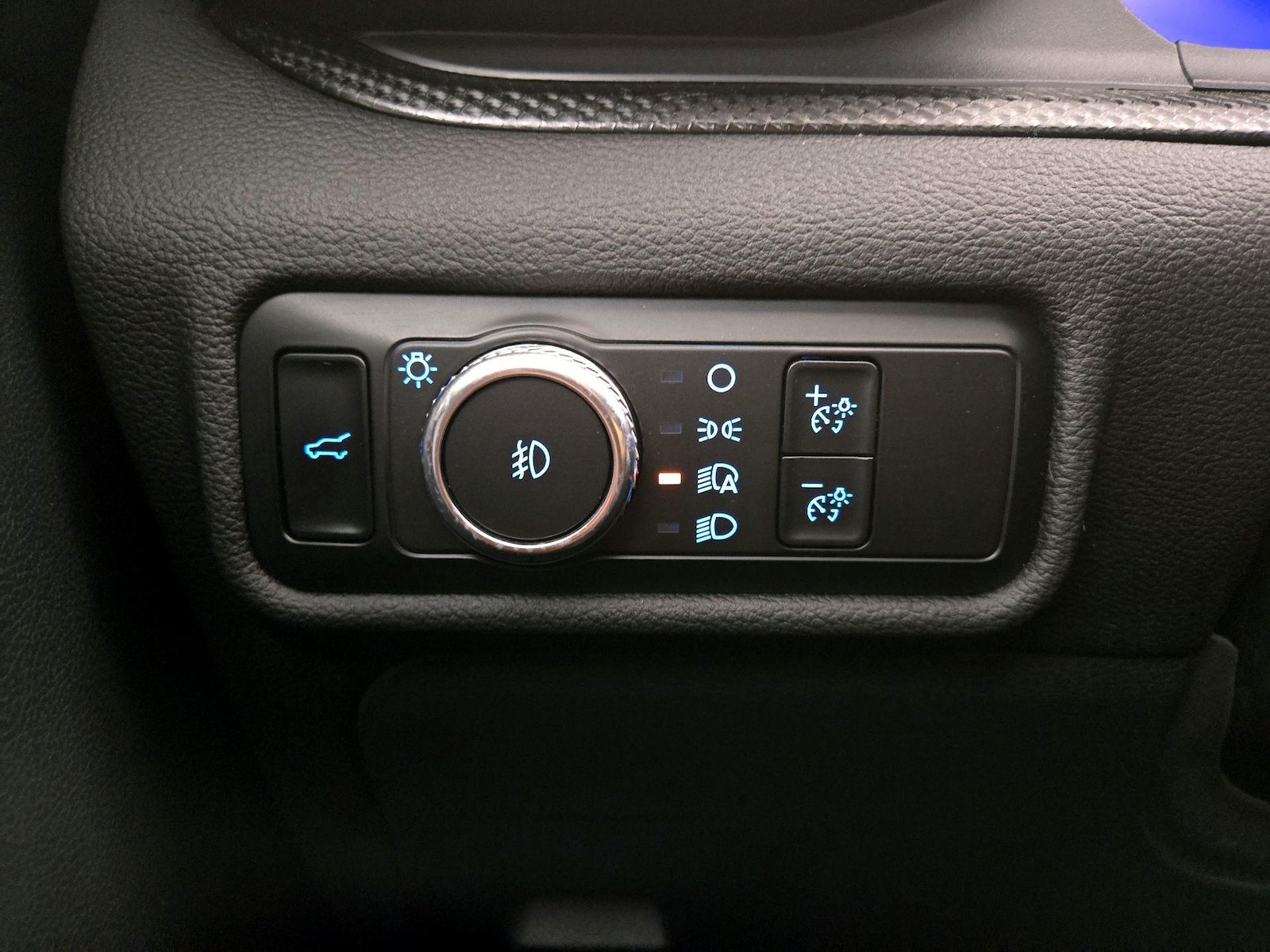2023 Ford Explorer ST - Photo 14