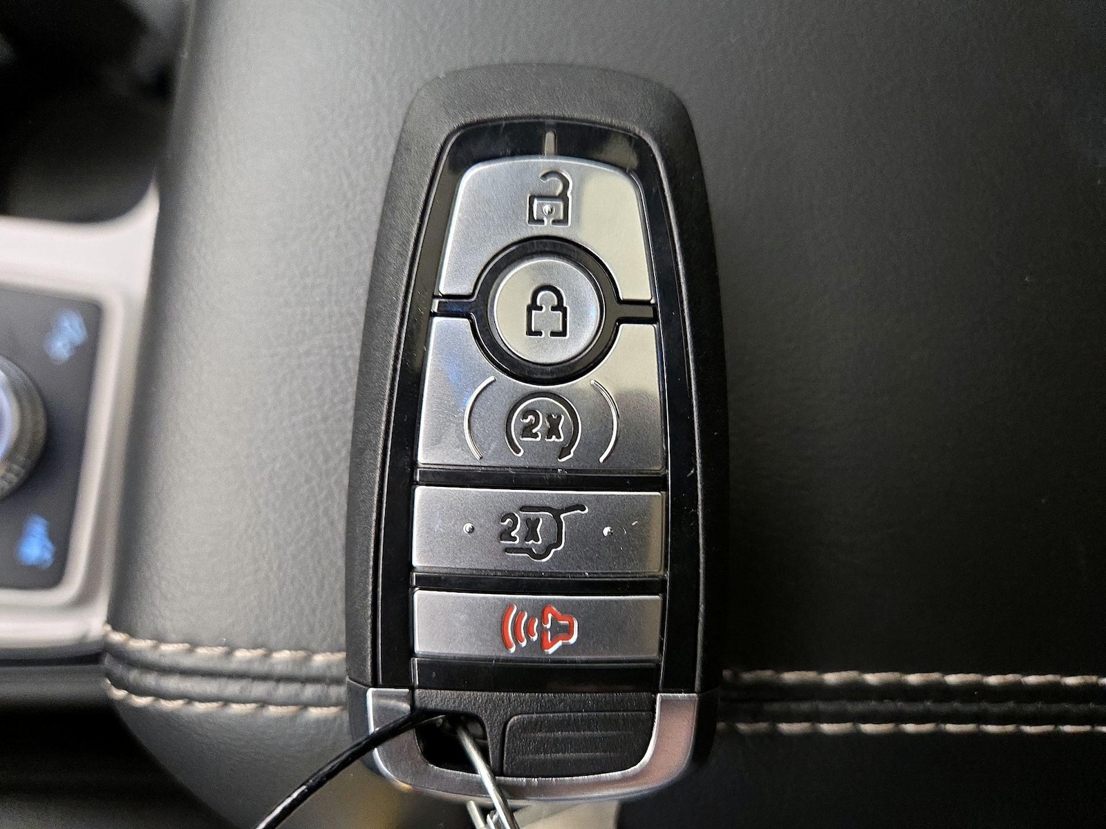 2023 Ford Explorer ST - Photo 27