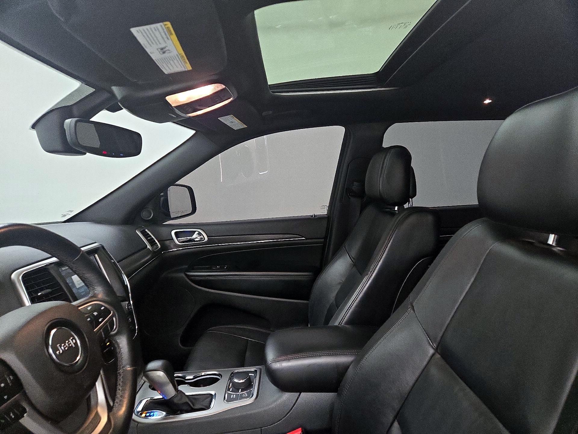 Thumbnail: 2018 Jeep Grand Cherokee - 20