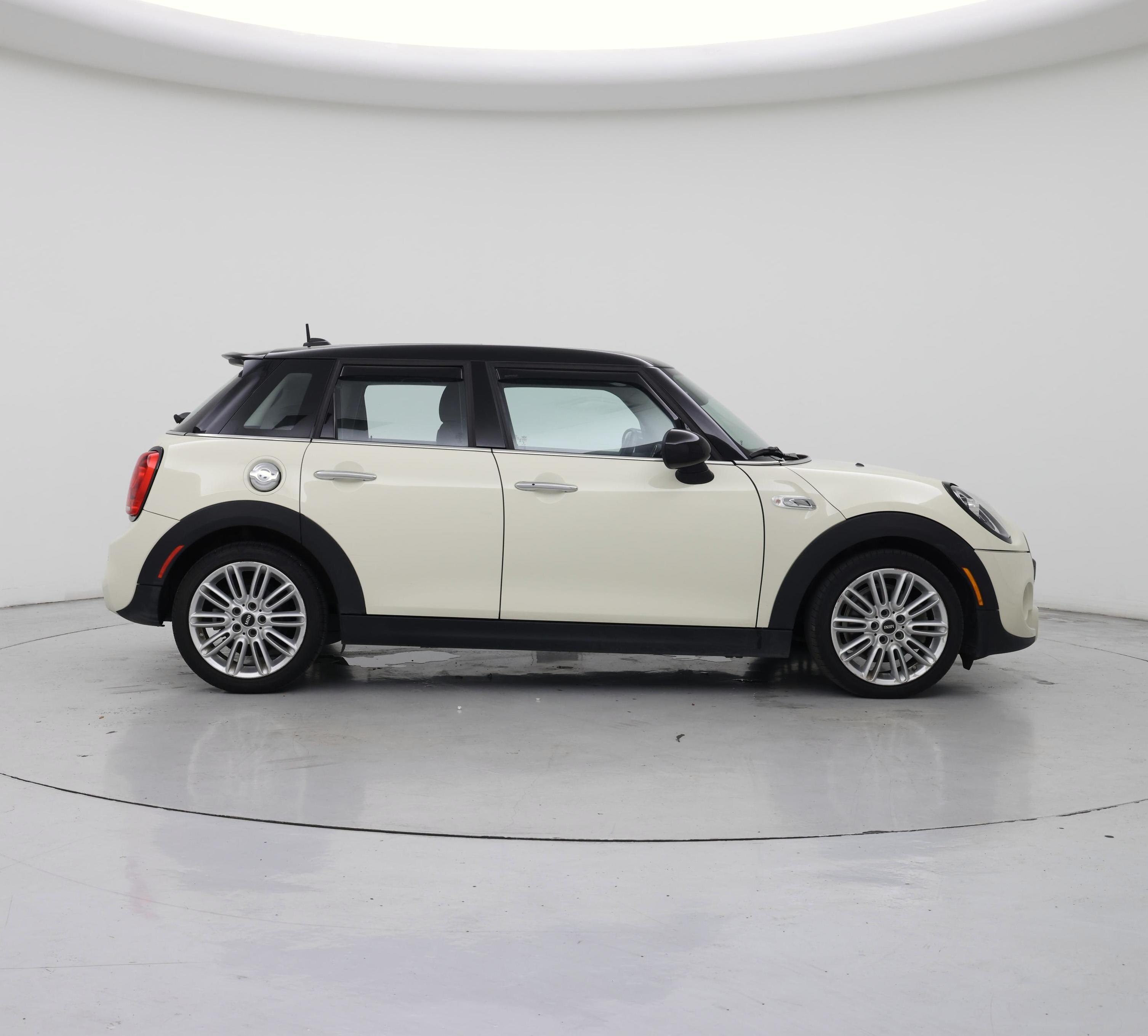Thumbnail: 2019 MINI Cooper Hardtop - 7