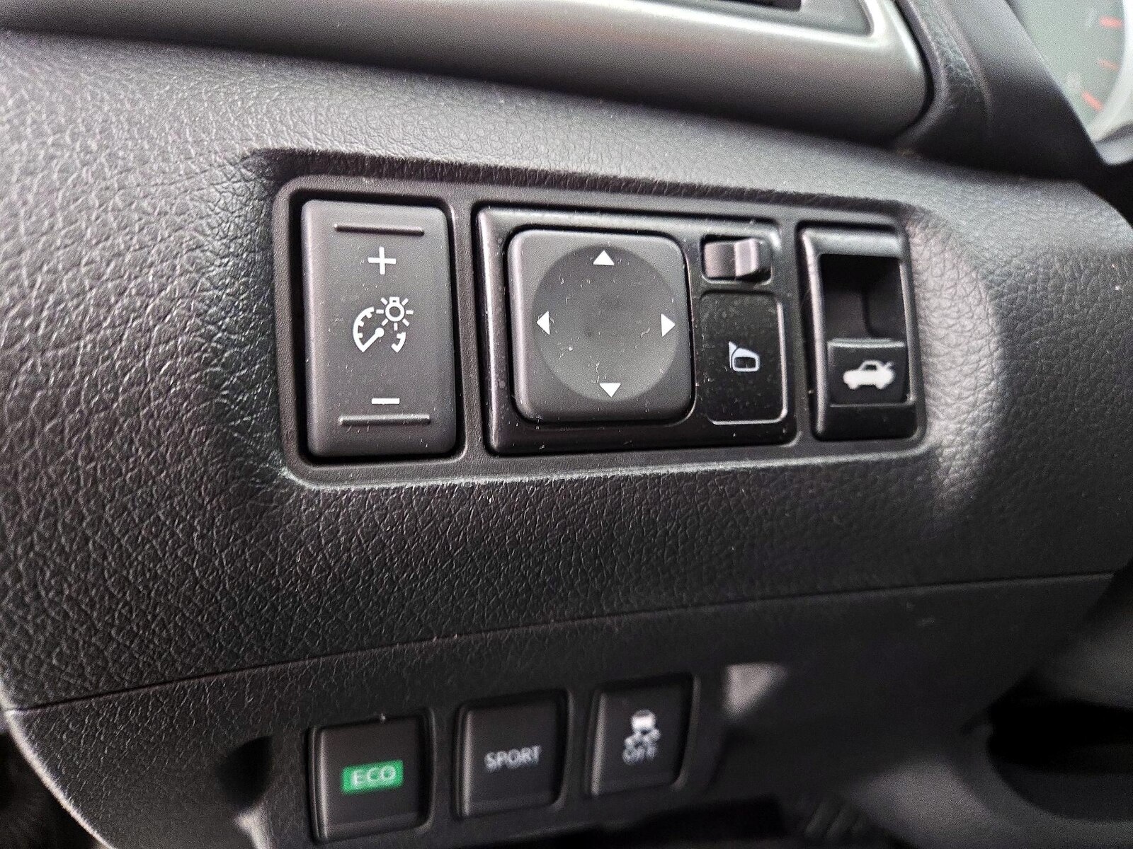 2018 Nissan Sentra SR - Photo 14