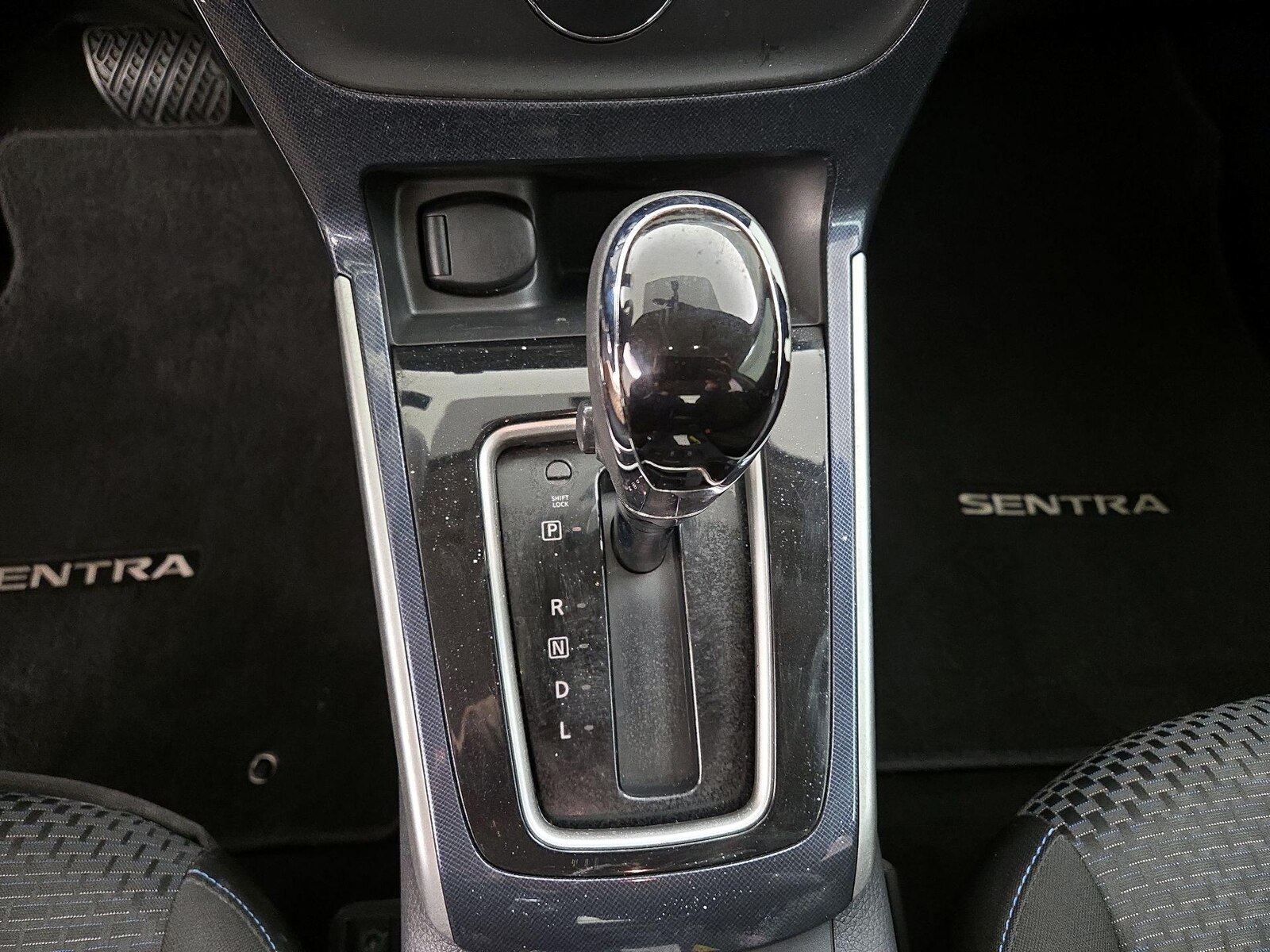 2018 Nissan Sentra SR - Photo 19