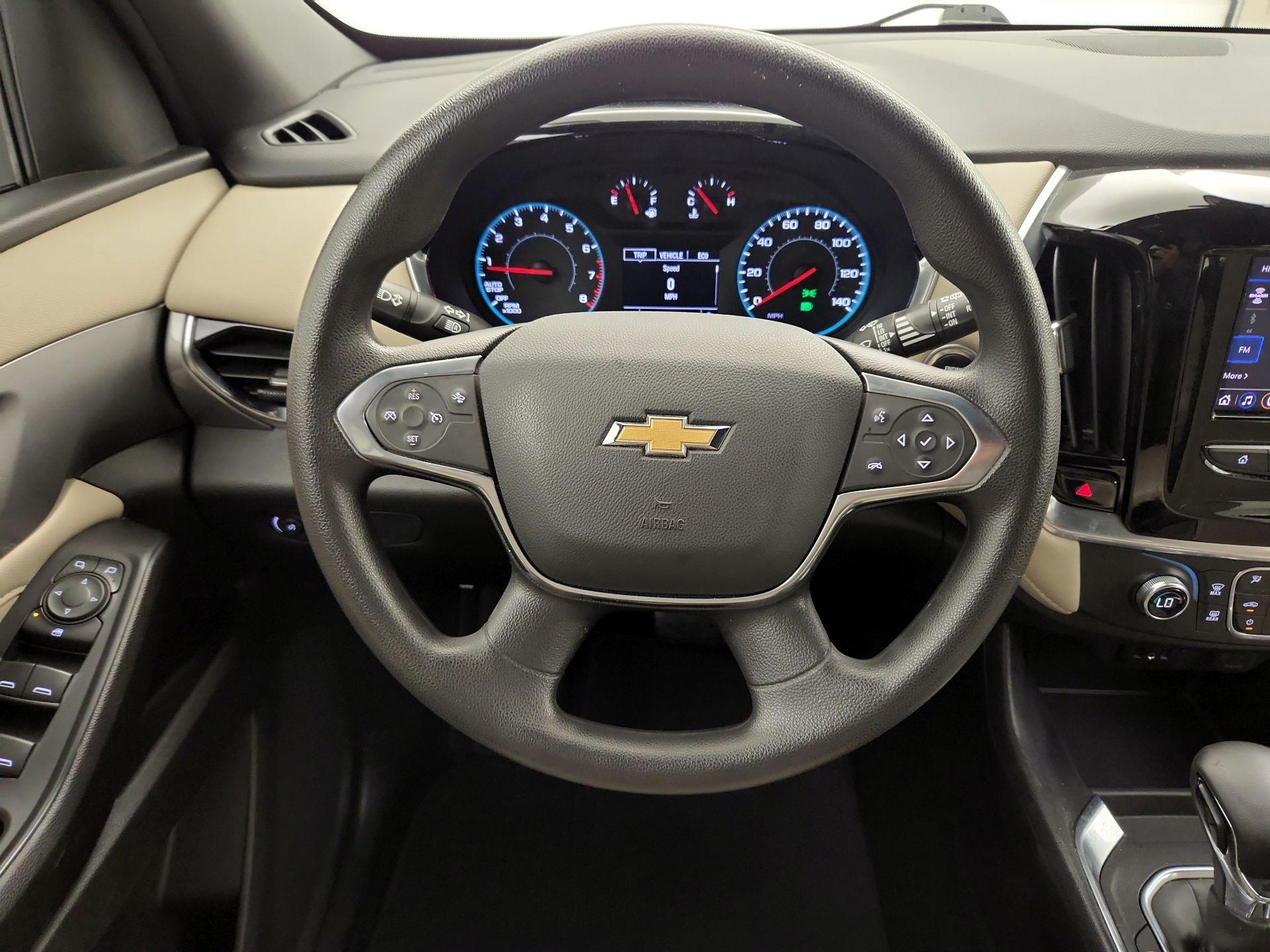 Thumbnail: 2022 Chevrolet Traverse - 10