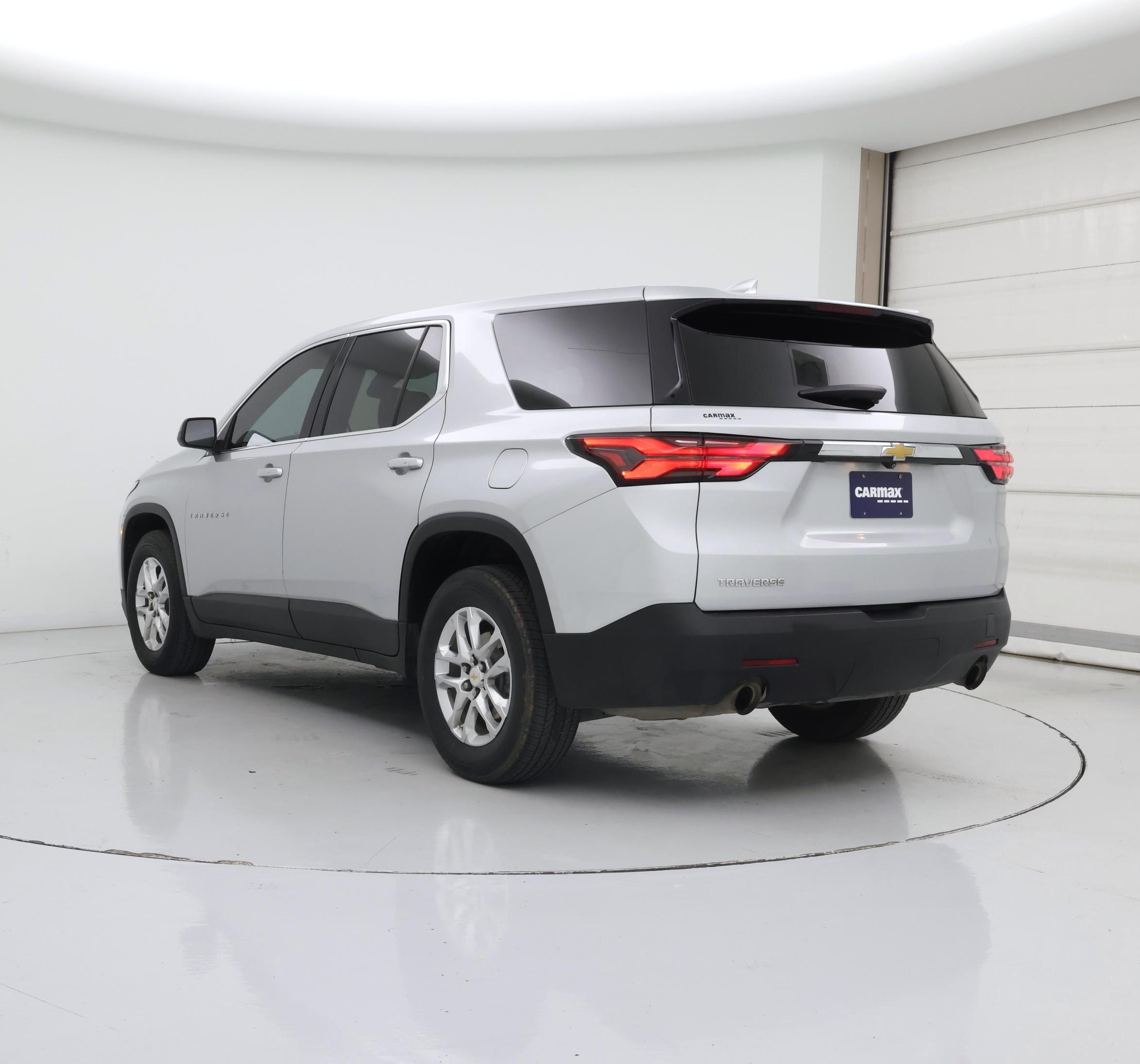 Thumbnail: 2022 Chevrolet Traverse - 2