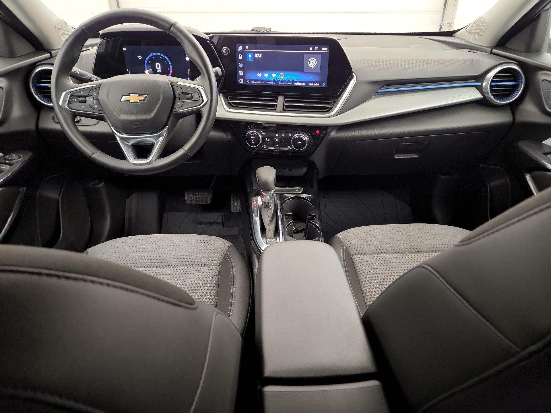 Thumbnail: 2025 Chevrolet Trax - 9