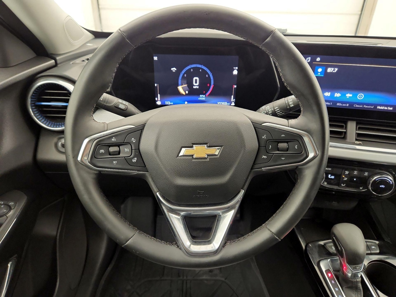 2025 Chevrolet Trax LT - Photo 11