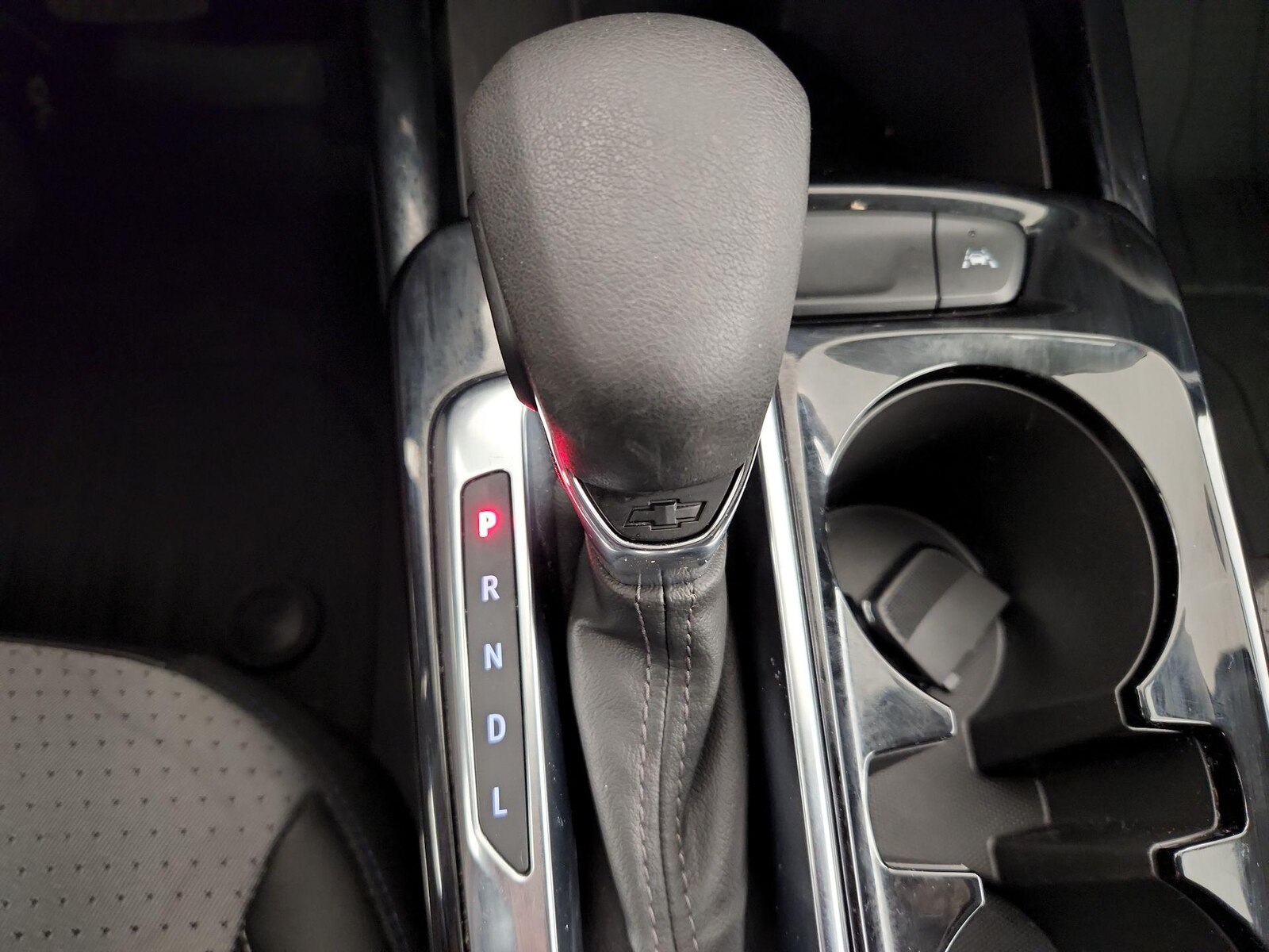 2025 Chevrolet Trax LT - Photo 18