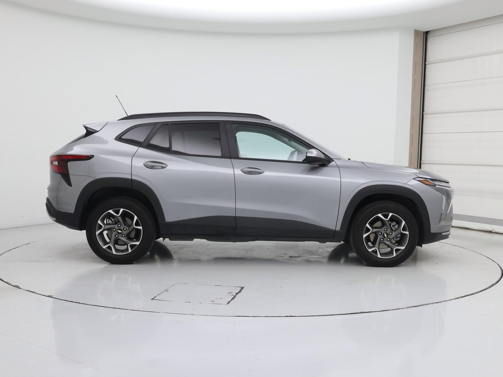 2025 Chevrolet Trax LT - Photo 8