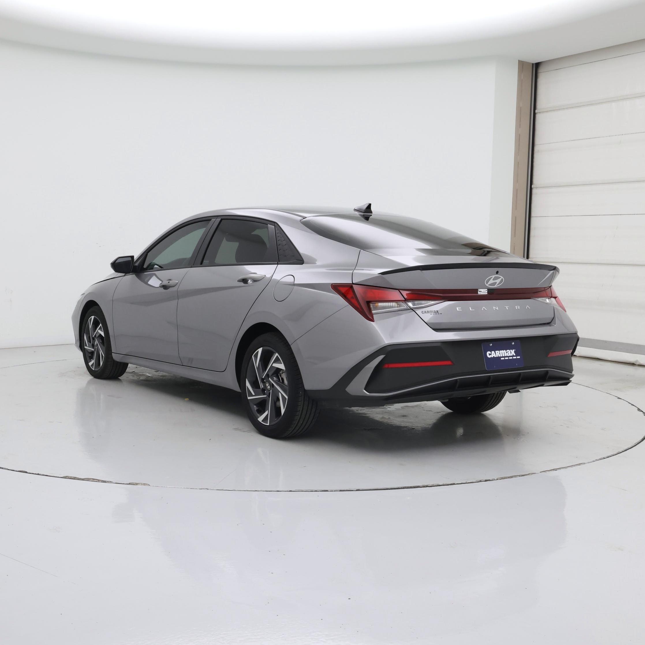 Thumbnail: 2025 Hyundai Elantra - 2