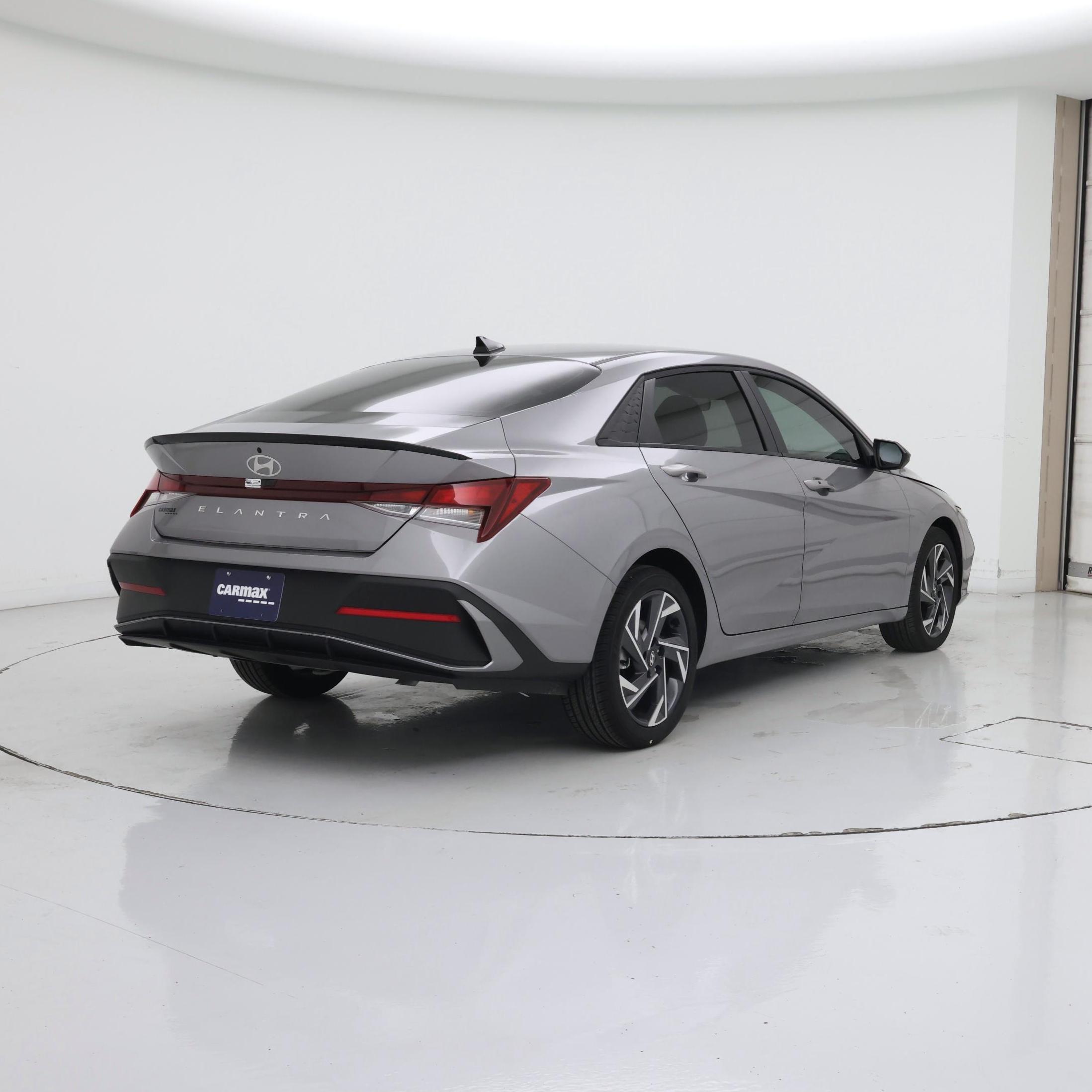 Thumbnail: 2025 Hyundai Elantra - 8
