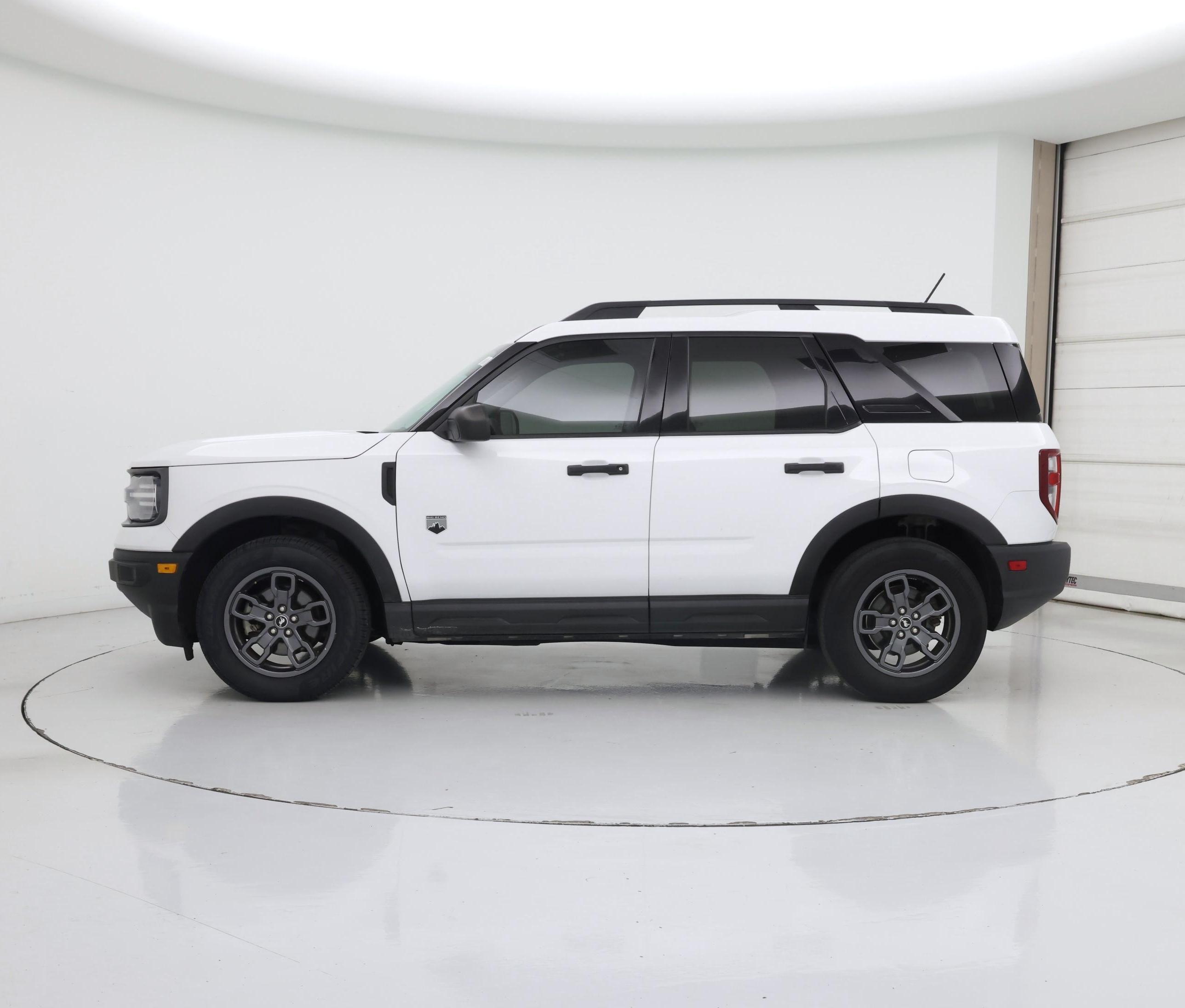 Thumbnail: 2023 Ford Bronco Sport - 3