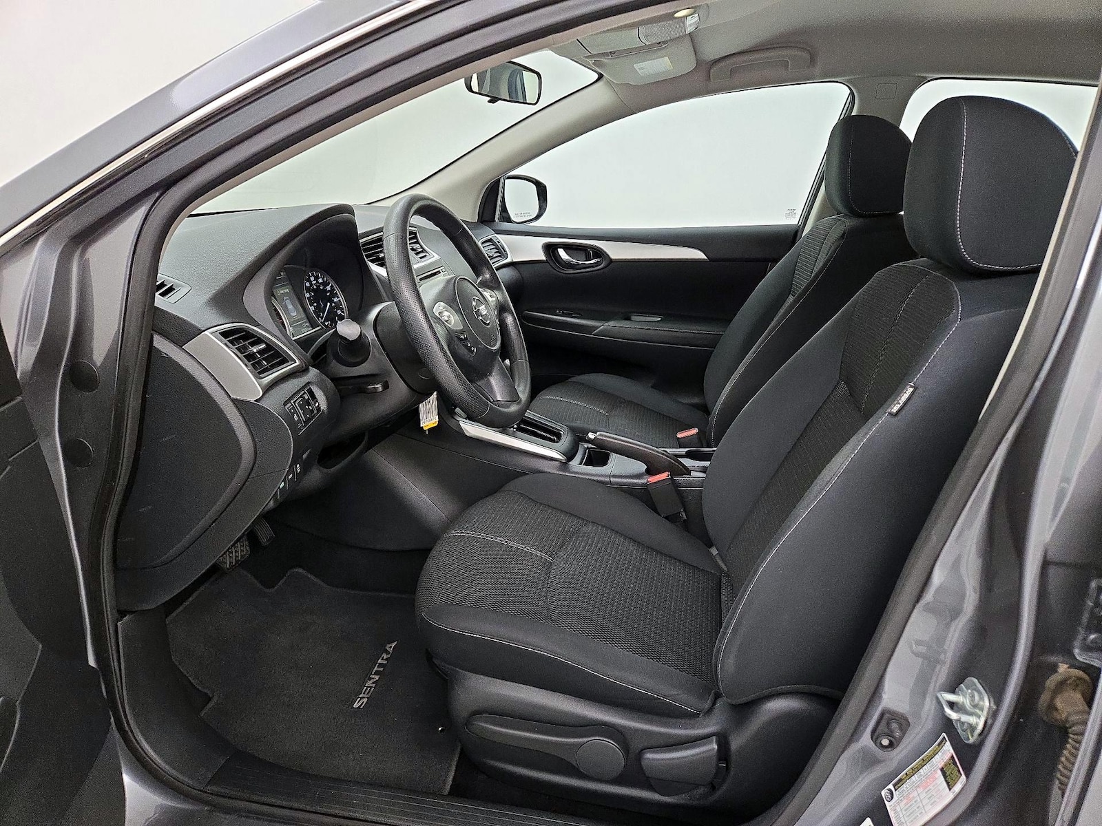 2018 Nissan Sentra S - Photo 12