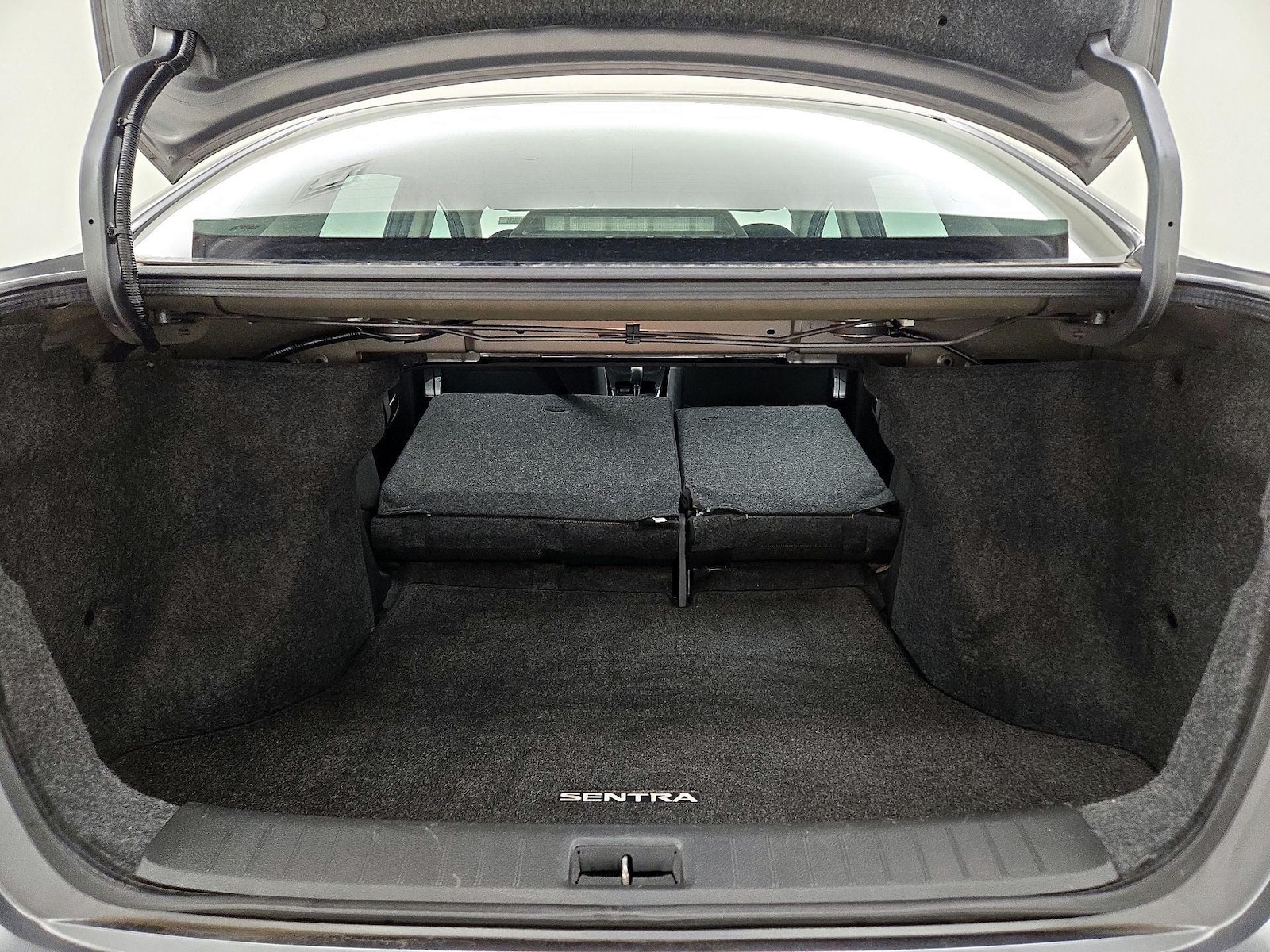 2018 Nissan Sentra S - Photo 22